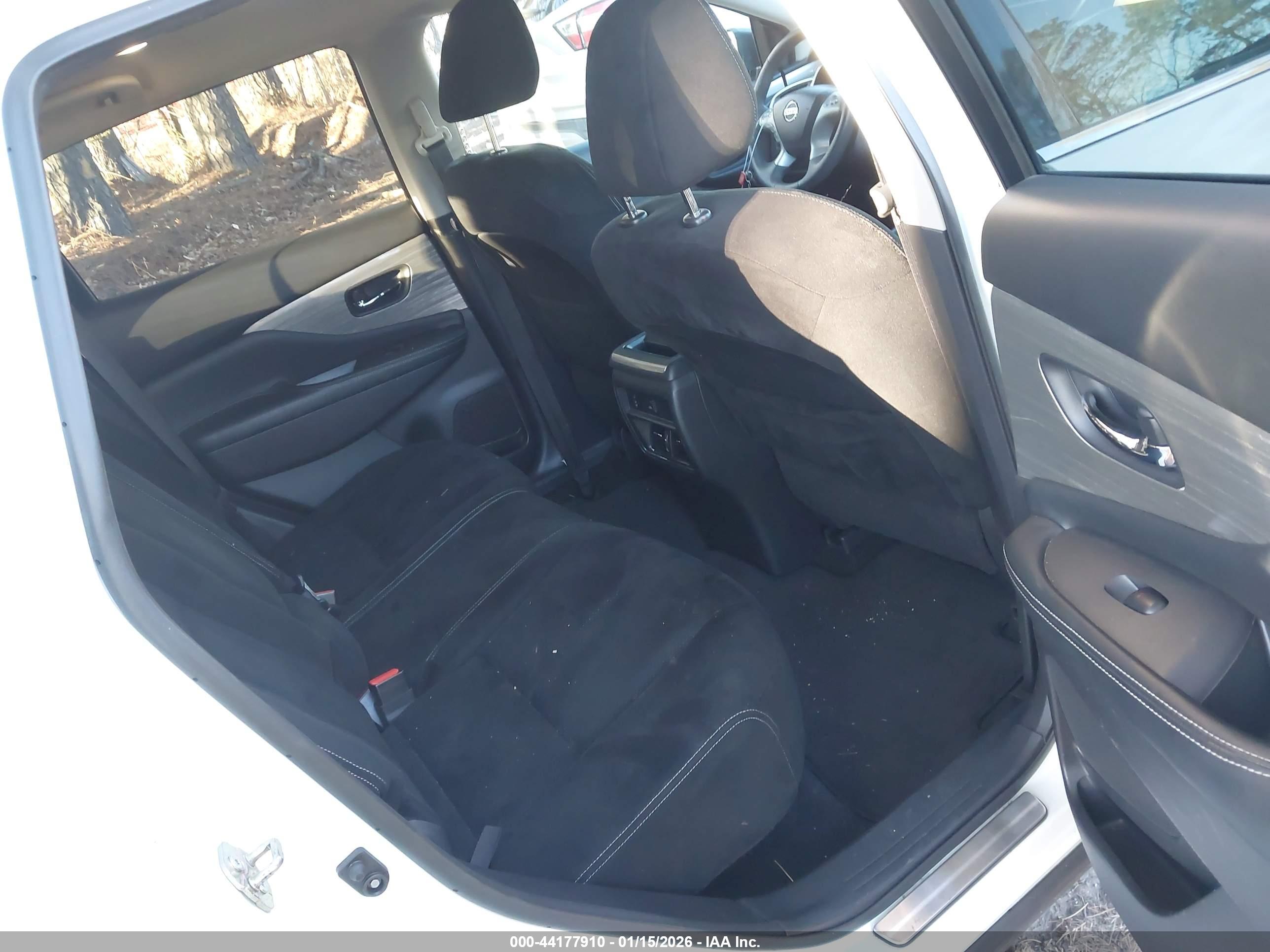 NISSAN MURANO image 8