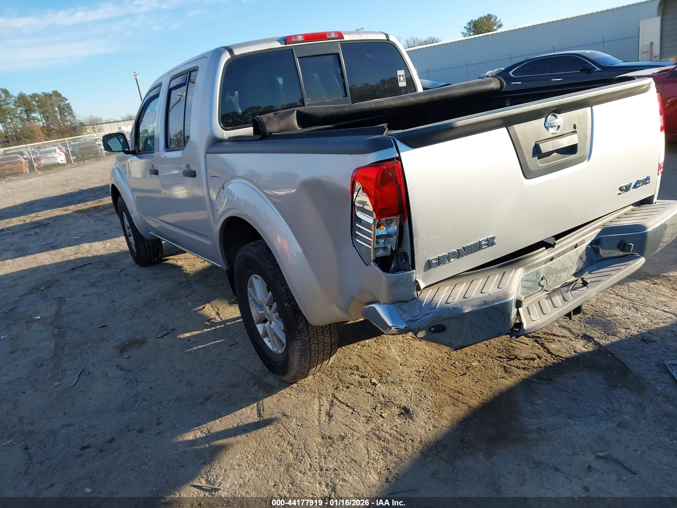NISSAN FRONTIER image 3