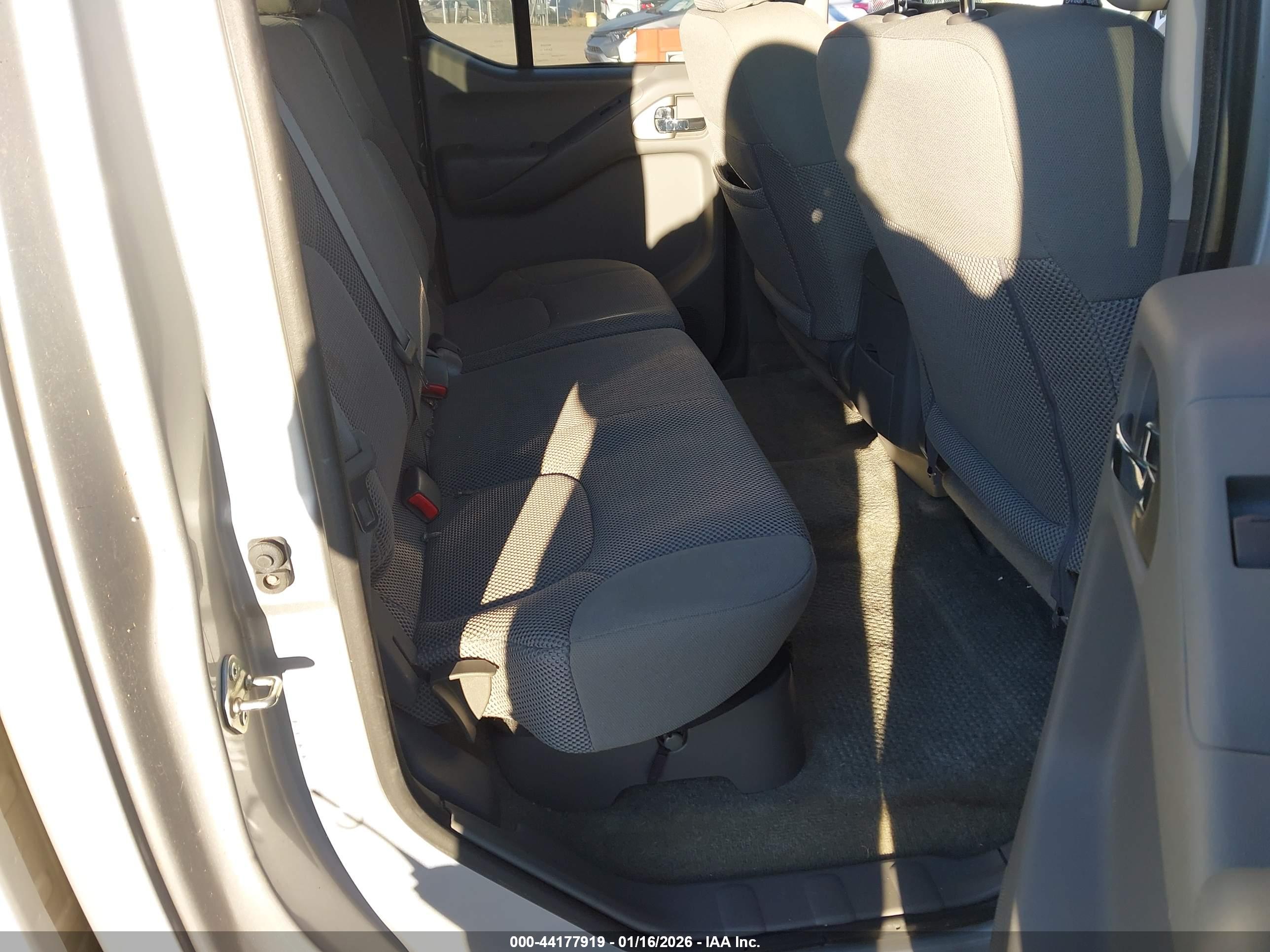 NISSAN FRONTIER image 8