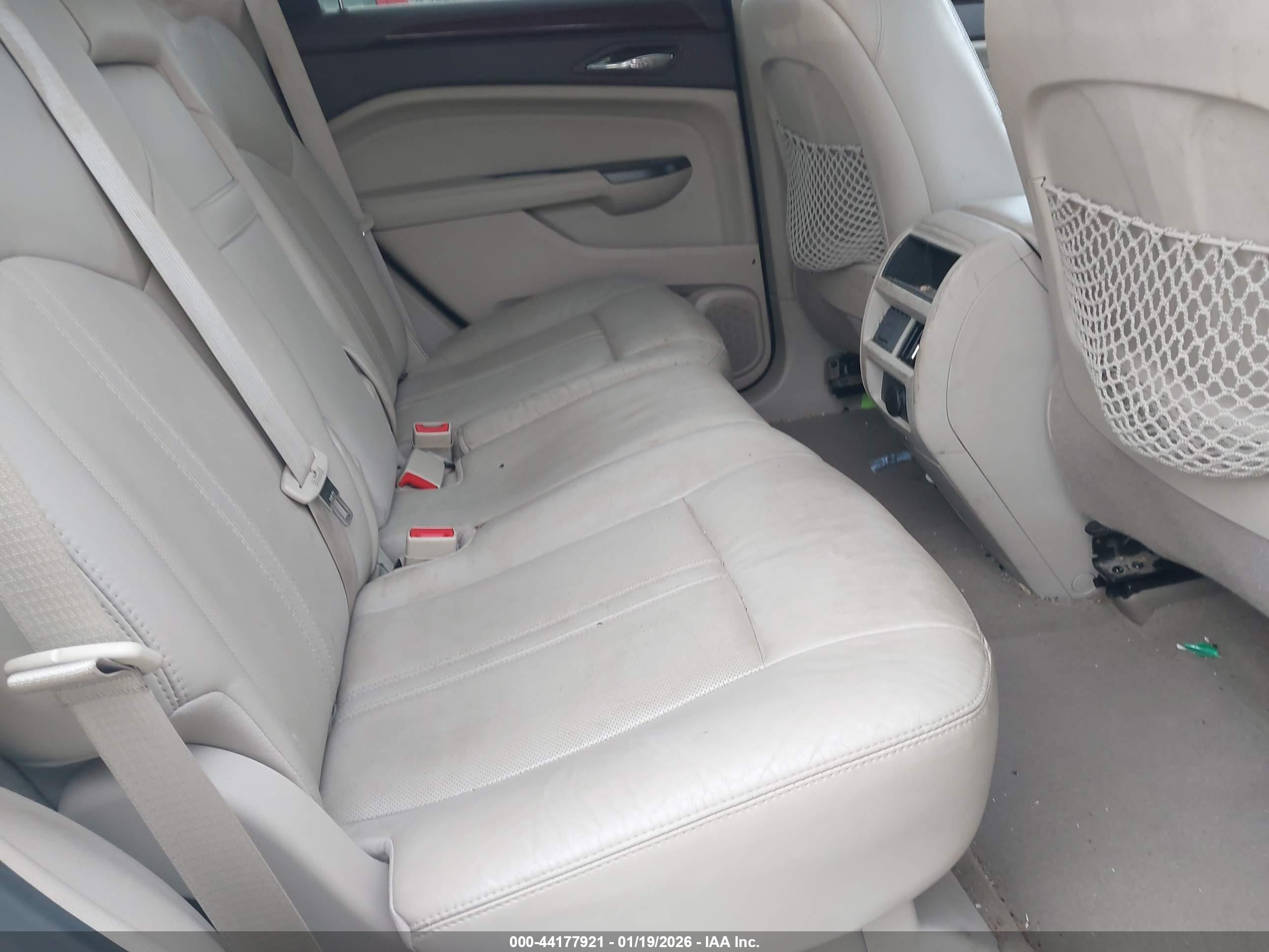 CADILLAC SRX image 8
