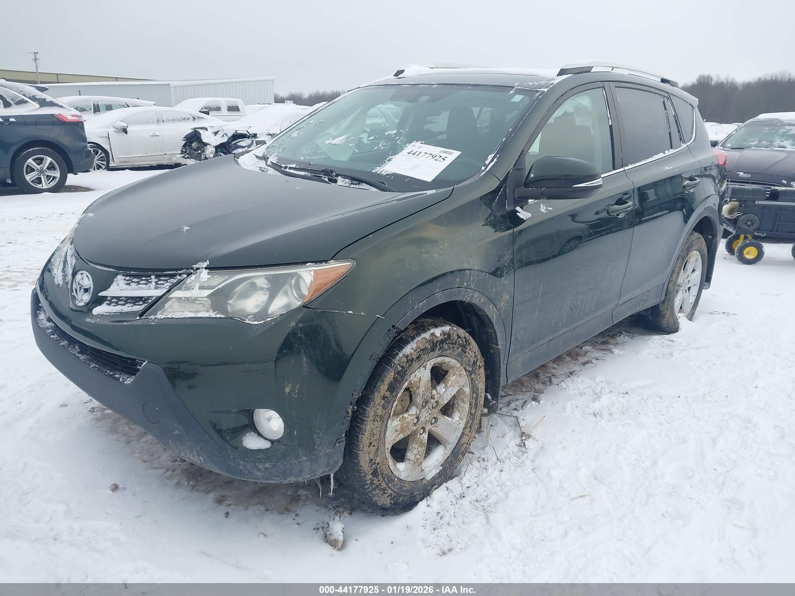 TOYOTA RAV4 image 2
