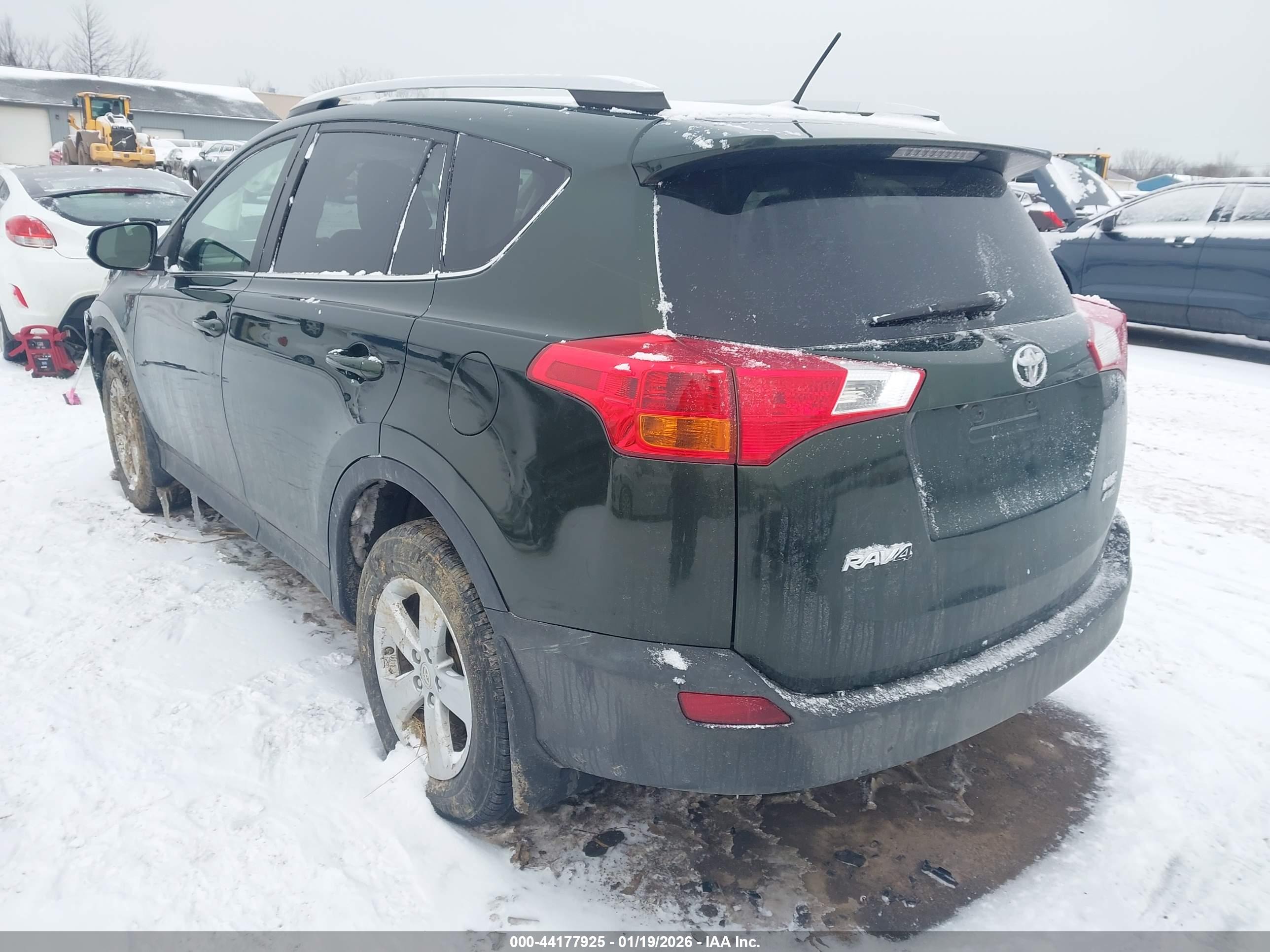 TOYOTA RAV4 image 3