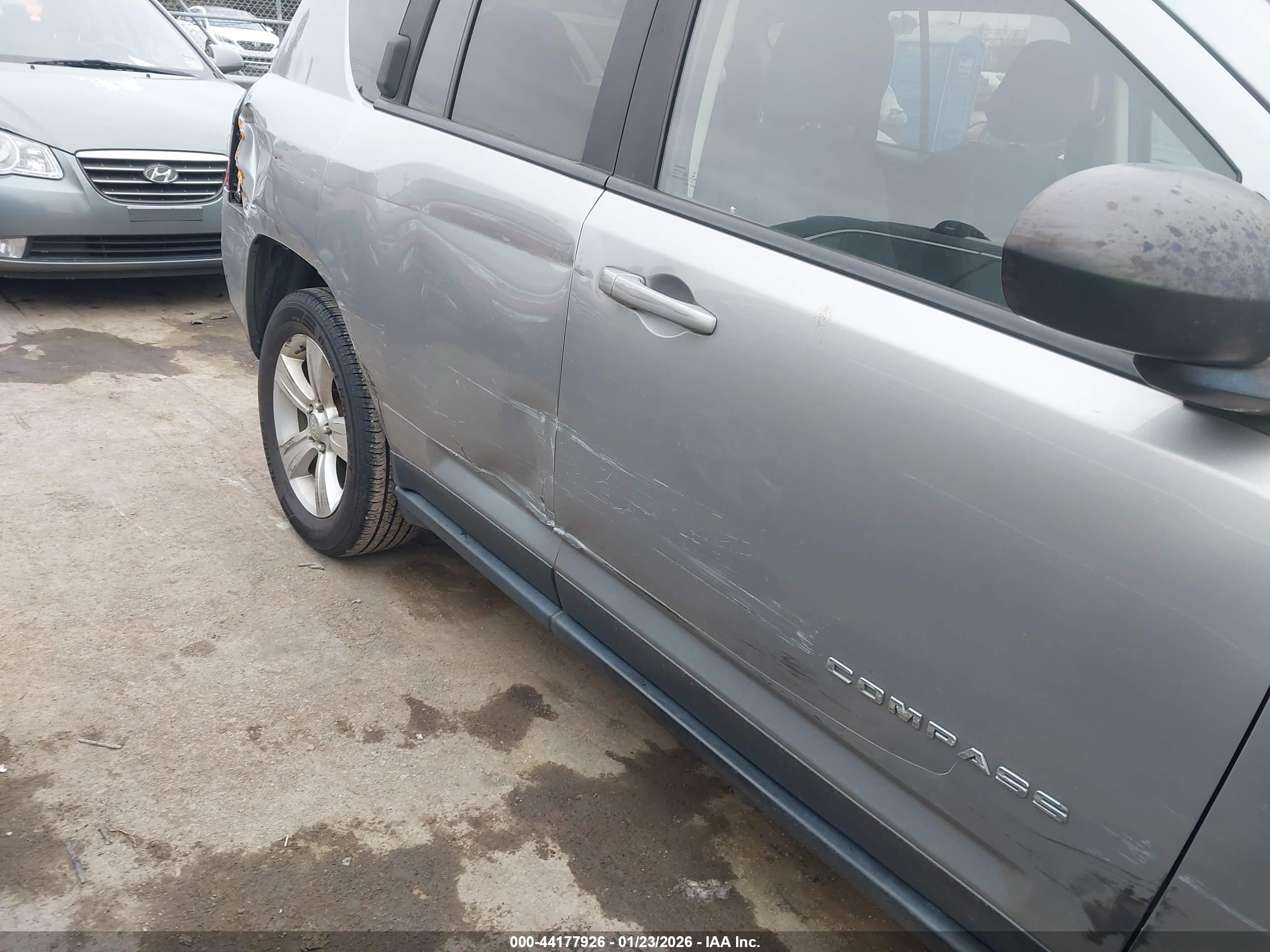 JEEP COMPASS image 6