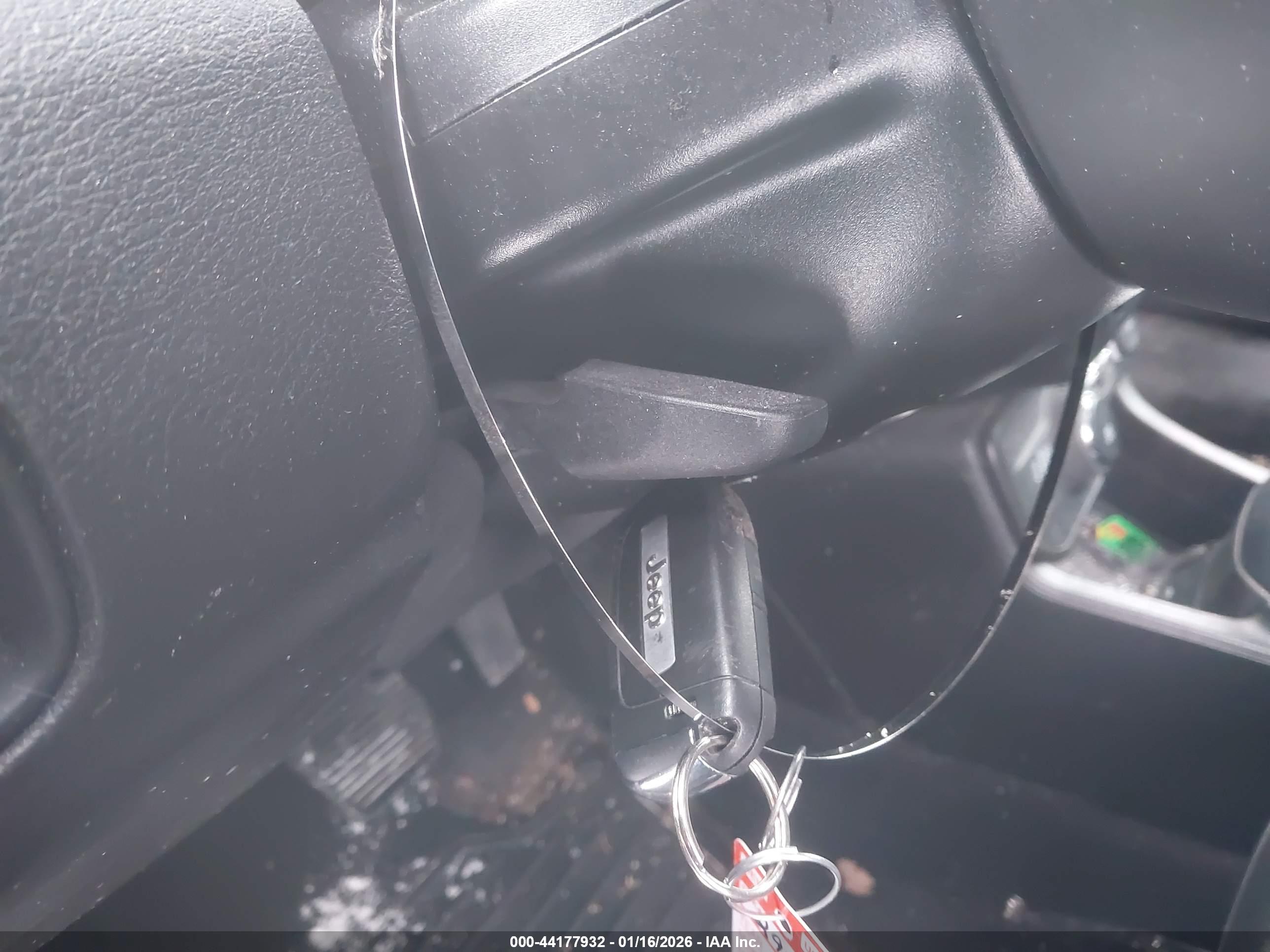 JEEP RENEGADE image 11