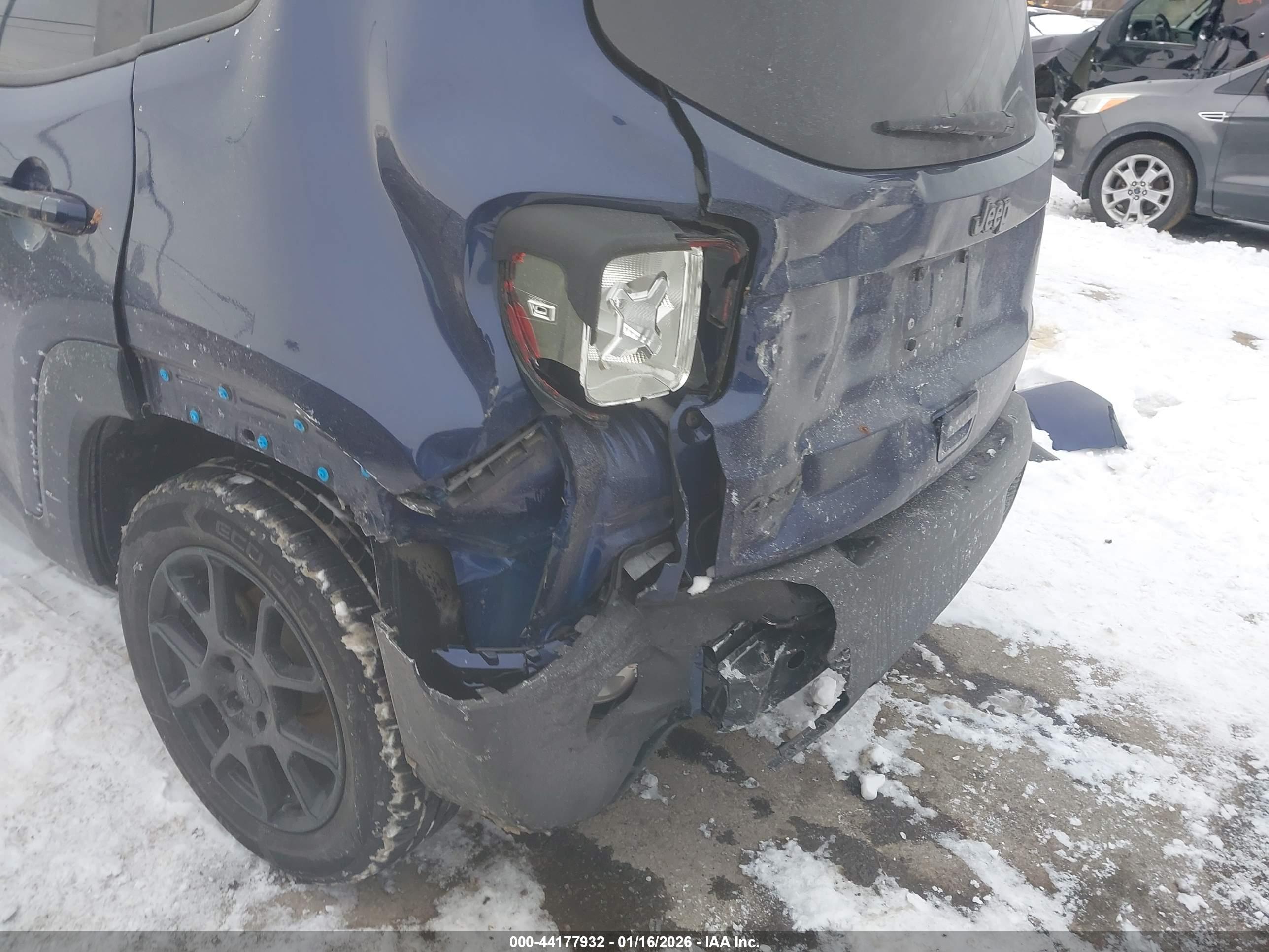 JEEP RENEGADE image 6
