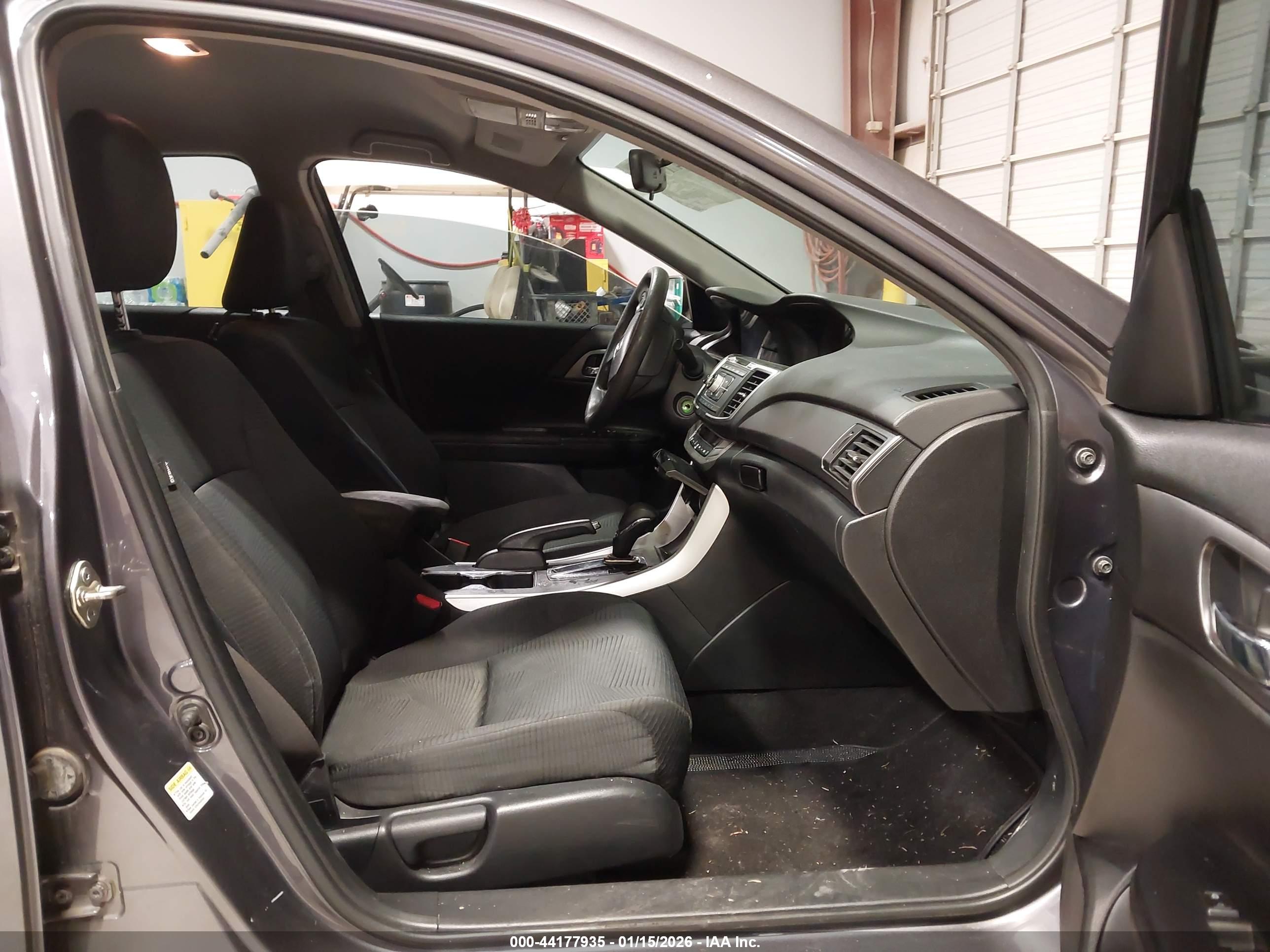 HONDA ACCORD image 5