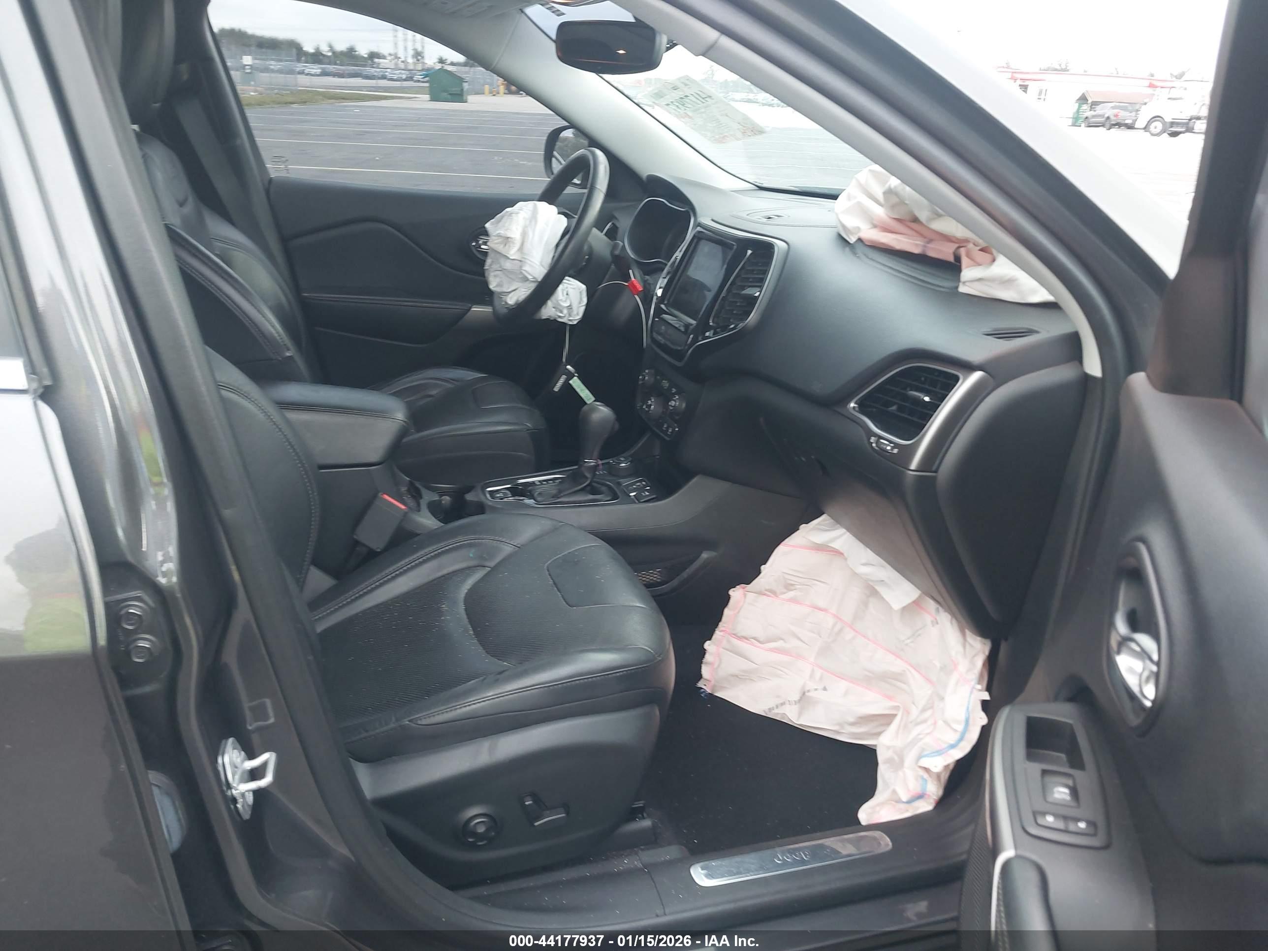 JEEP CHEROKEE image 5