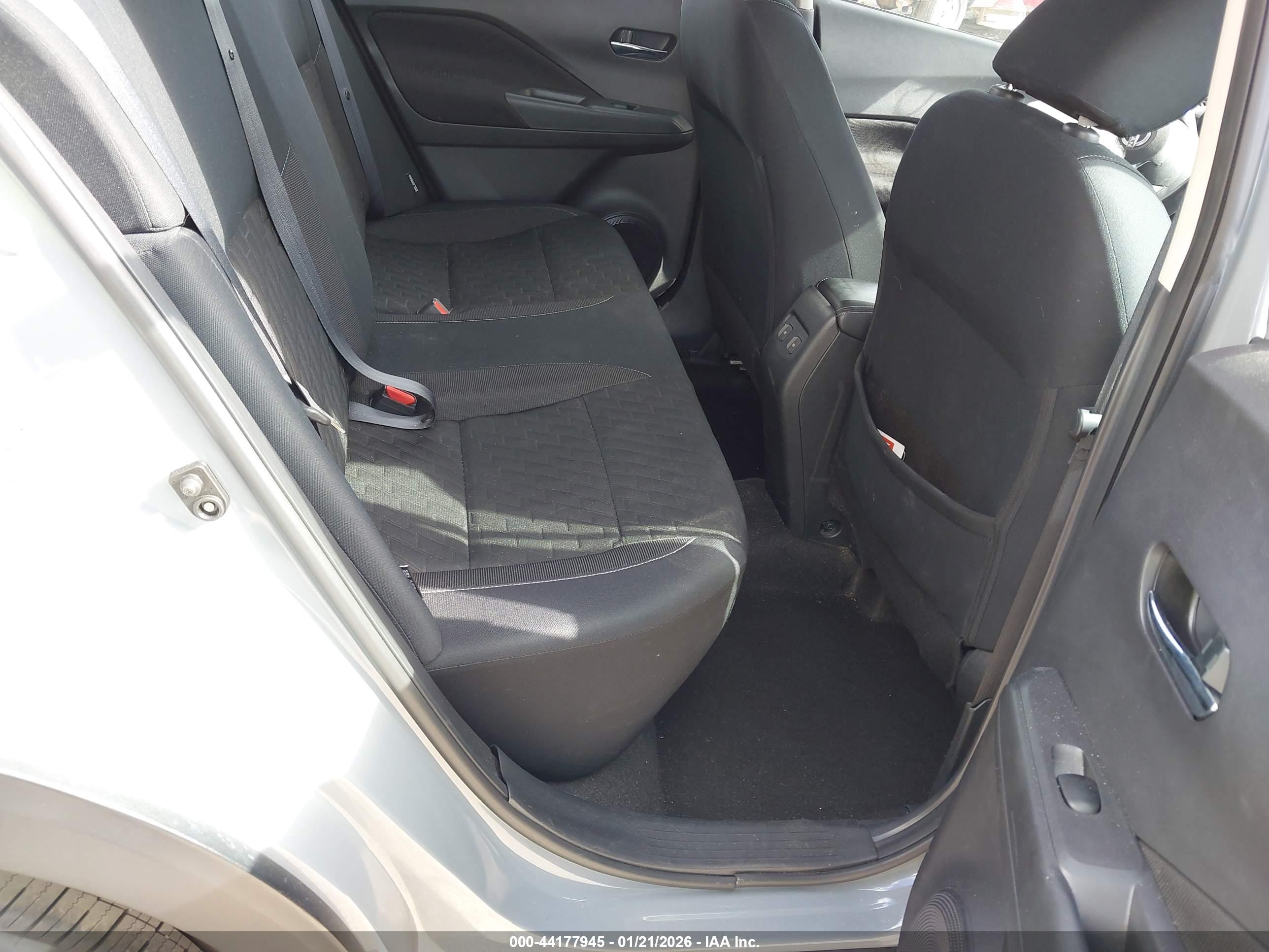 NISSAN KICKS image 8
