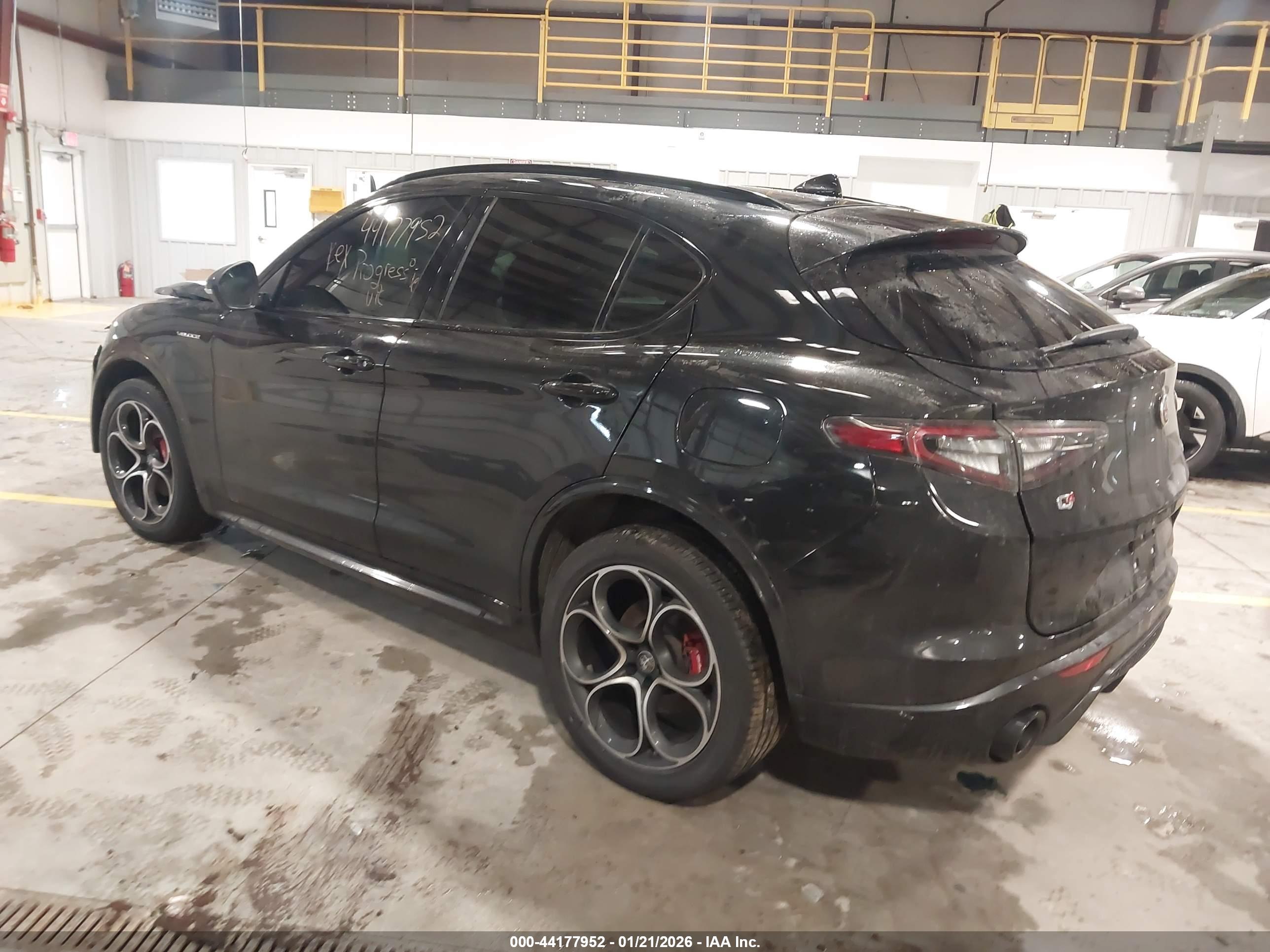 ALFA ROMEO image 3