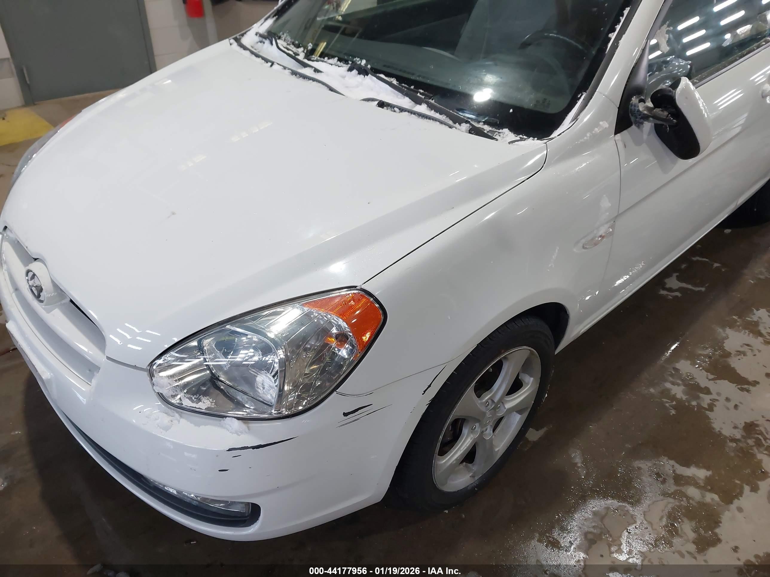 HYUNDAI ACCENT image 6