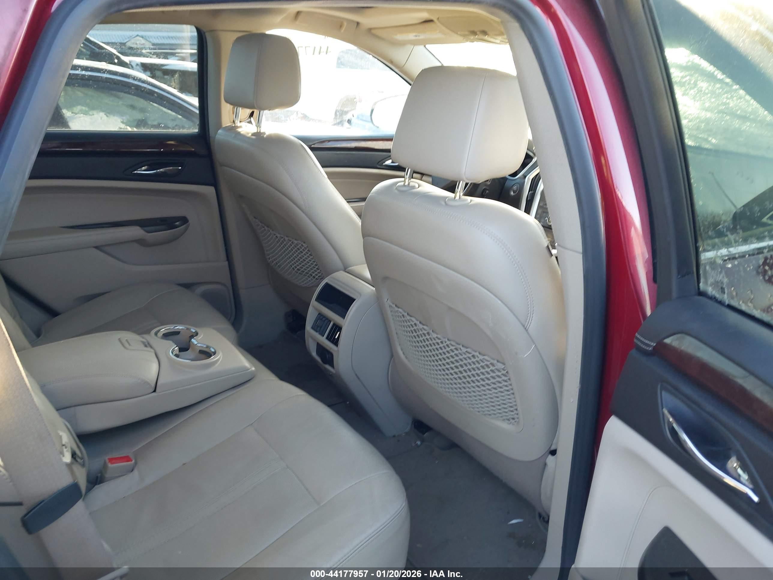 CADILLAC SRX image 8