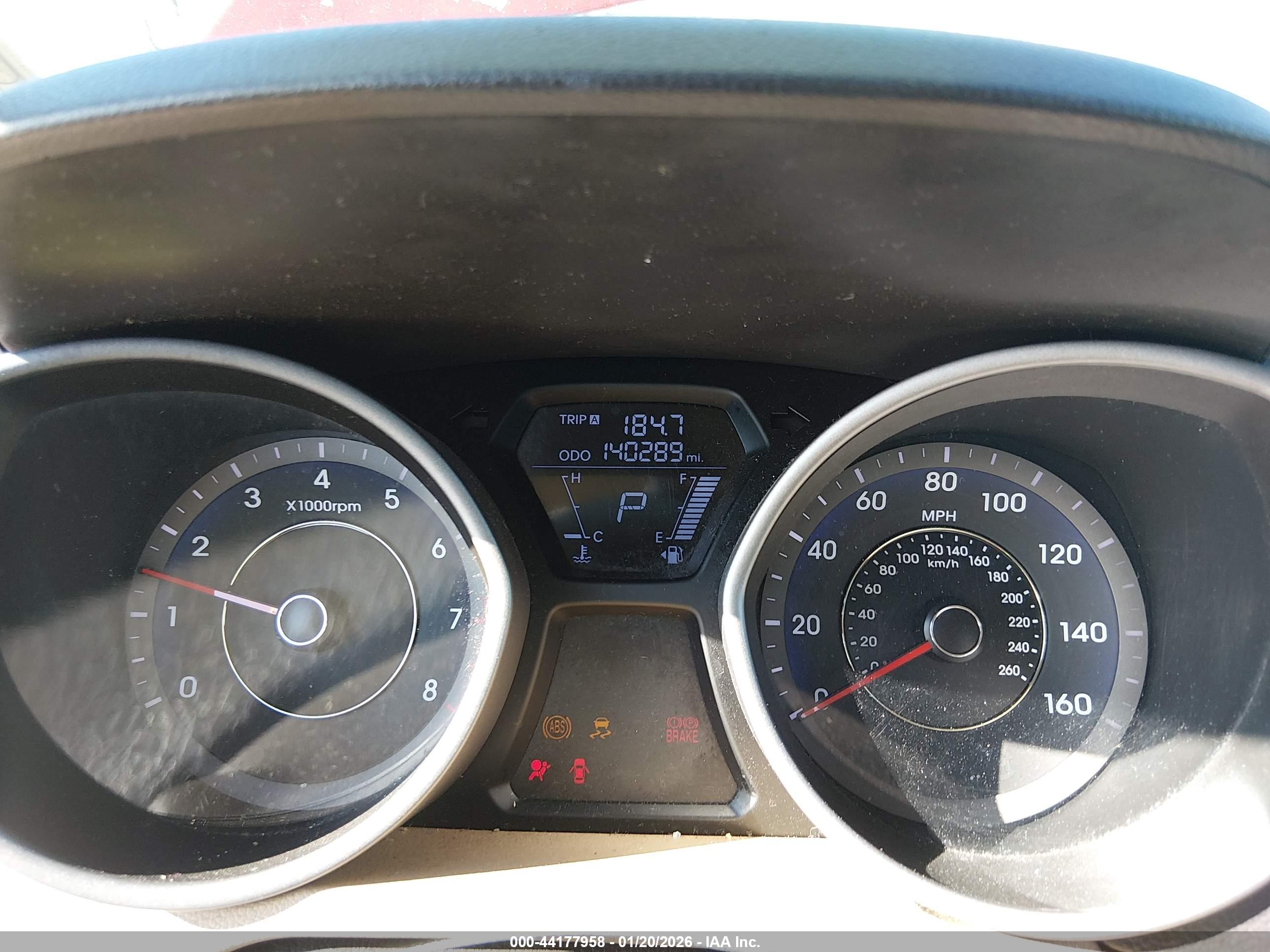 HYUNDAI ELANTRA image 7