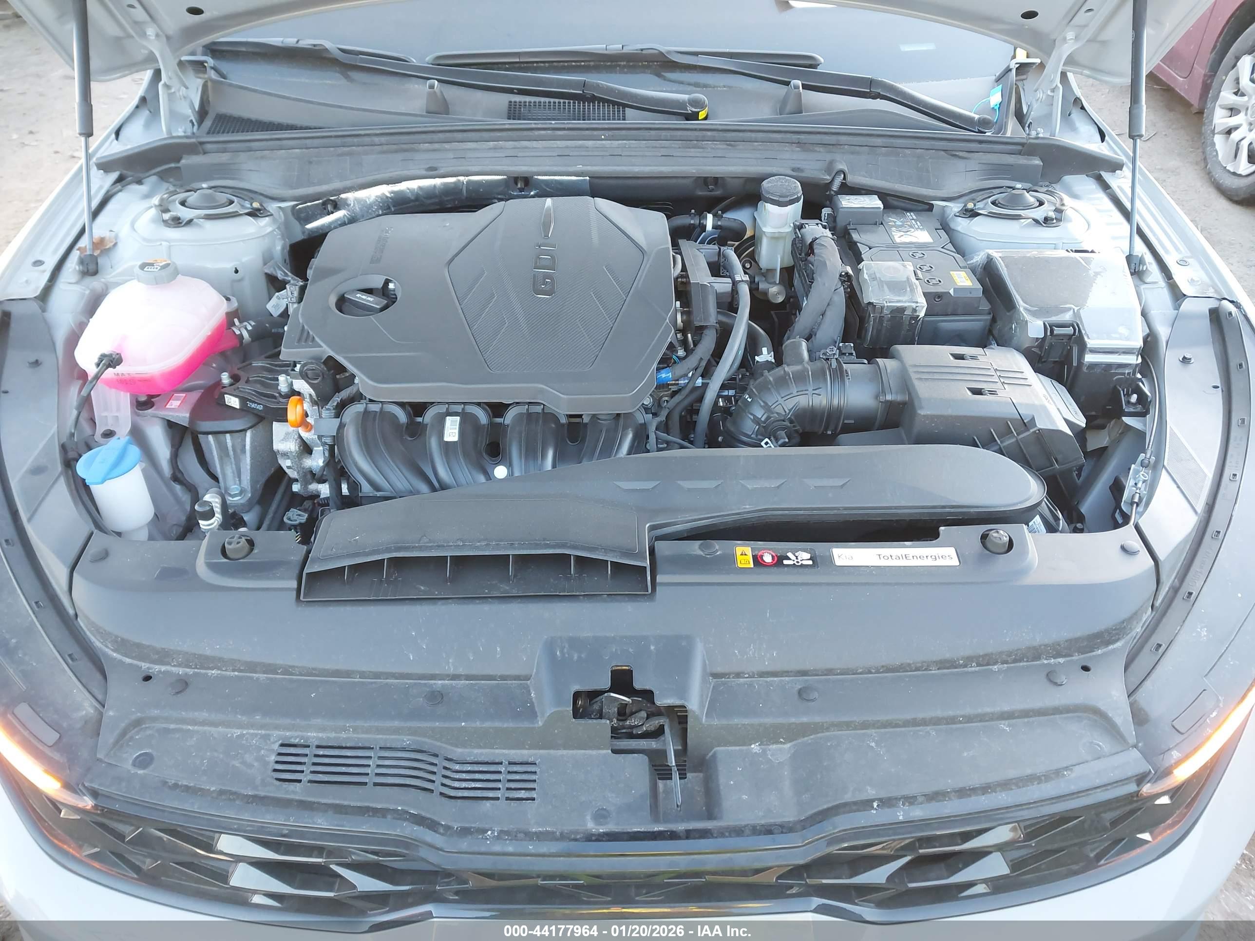 KIA K5 image 10