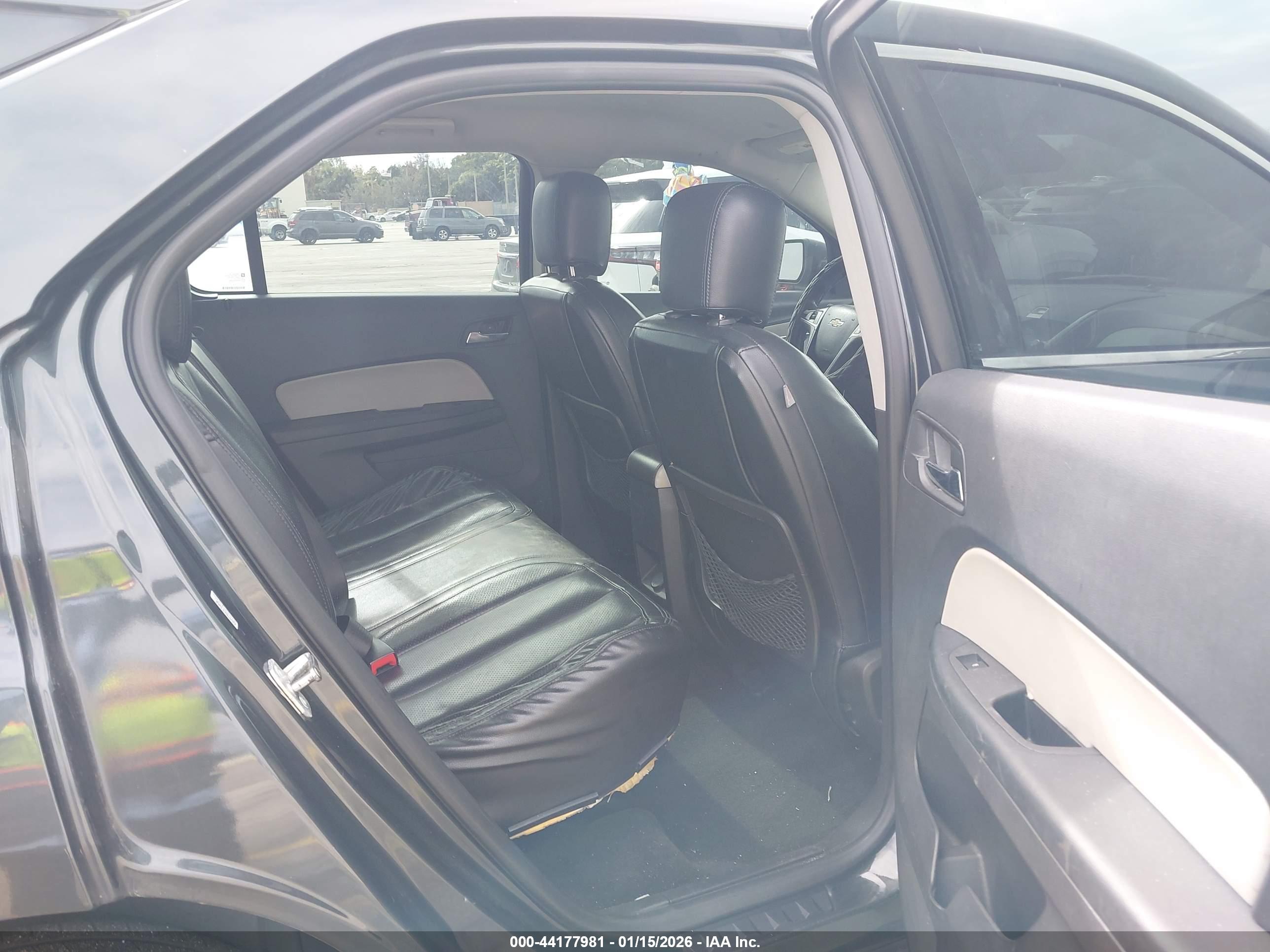 CHEVROLET EQUINOX image 8