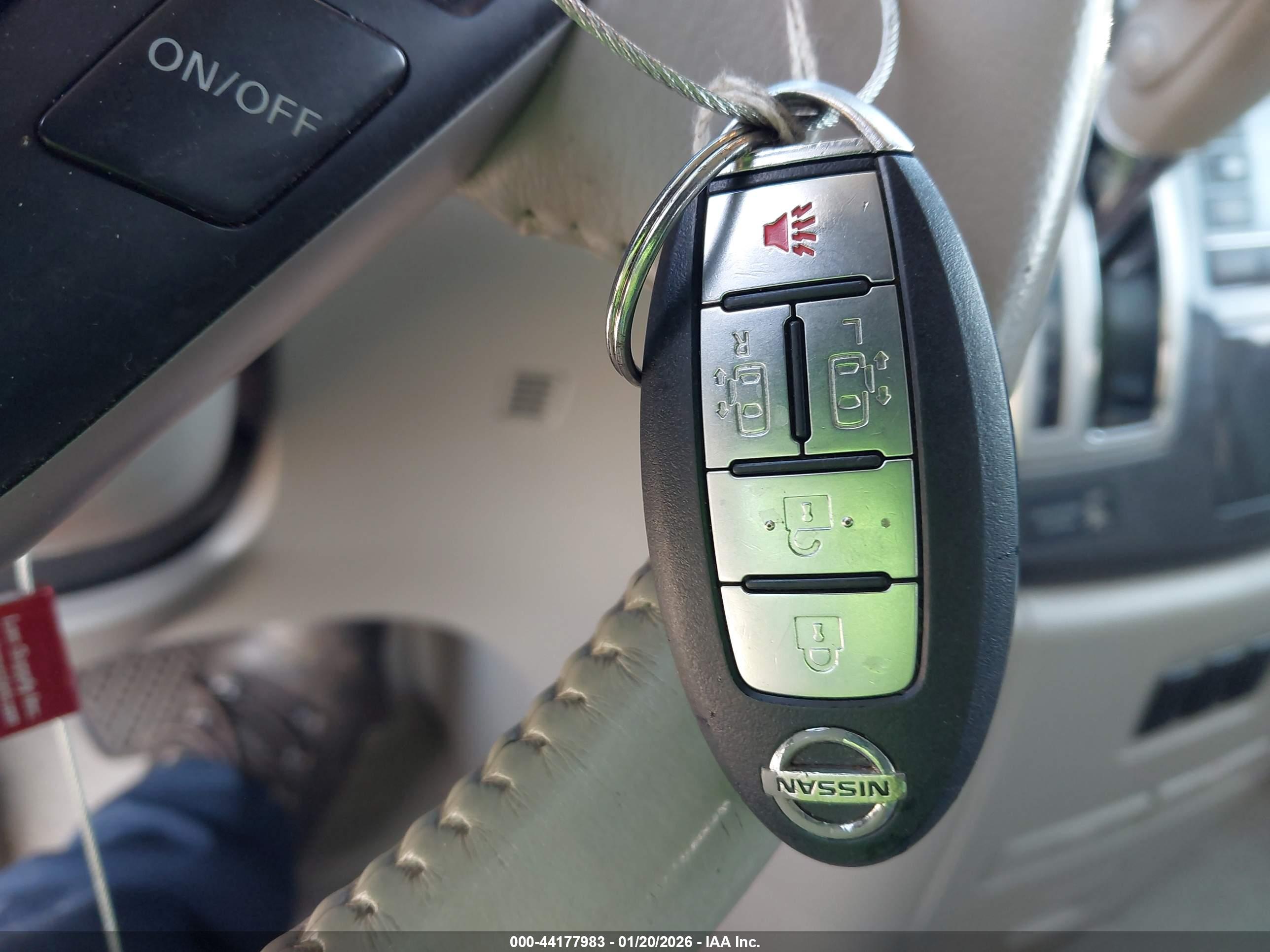 NISSAN QUEST image 11