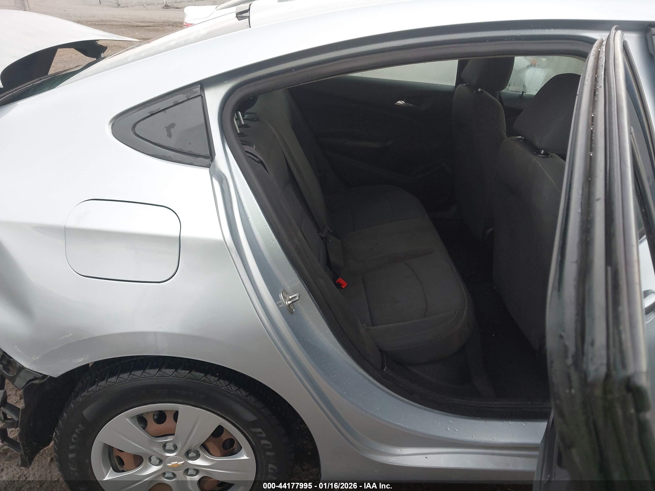 CHEVROLET CRUZE image 8
