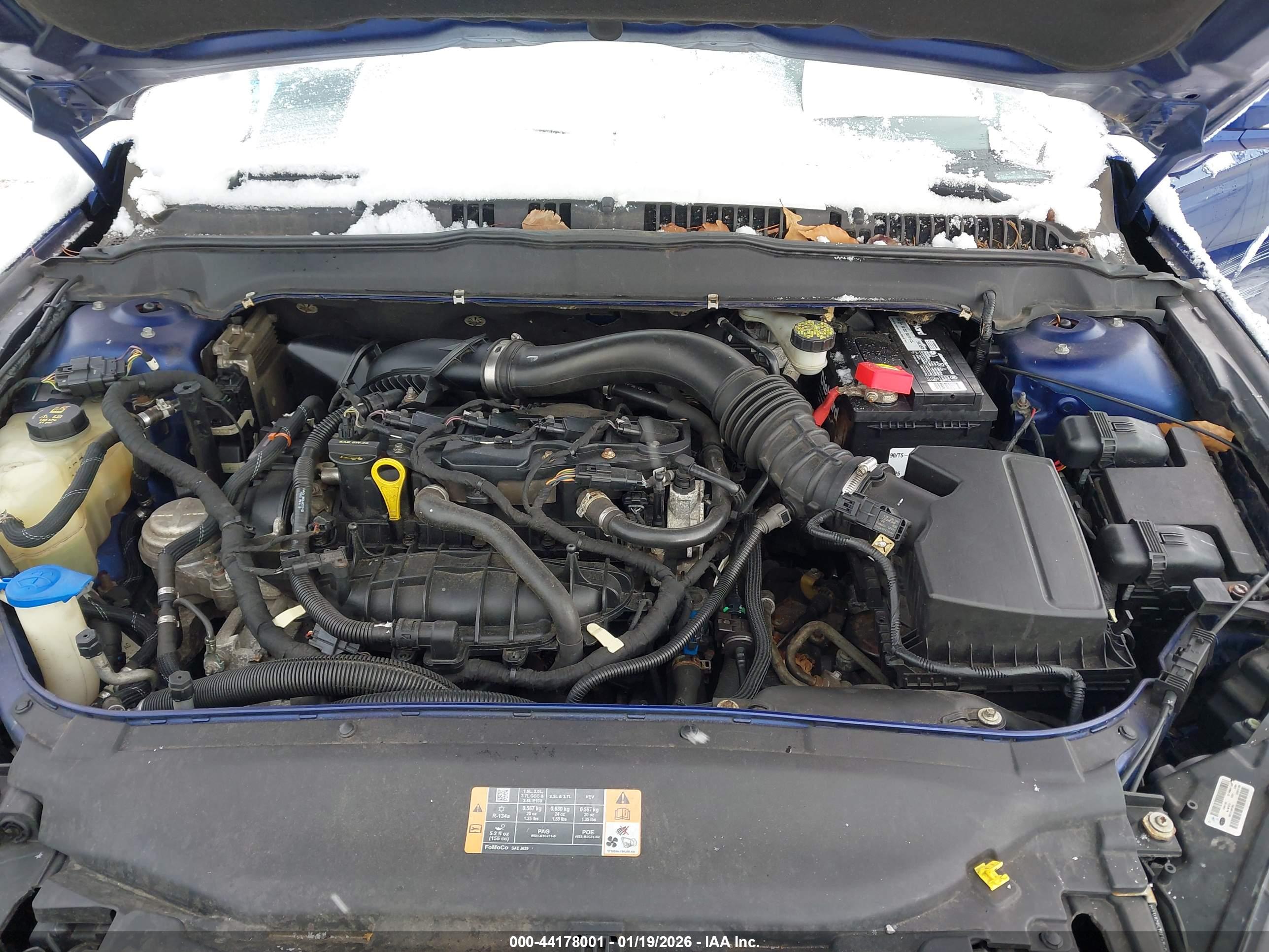 FORD FUSION image 10