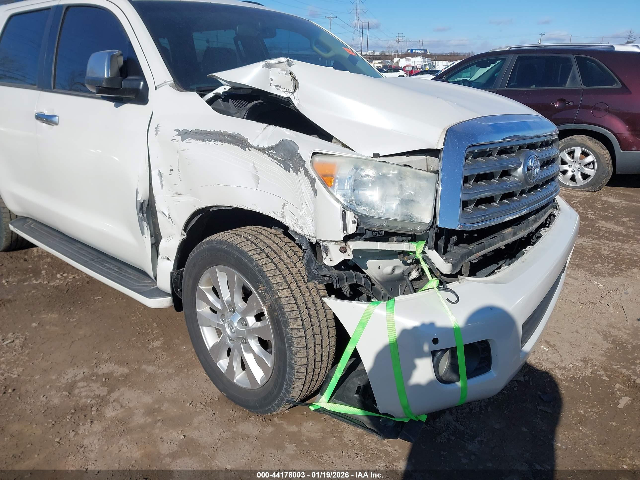 TOYOTA SEQUOIA image 6