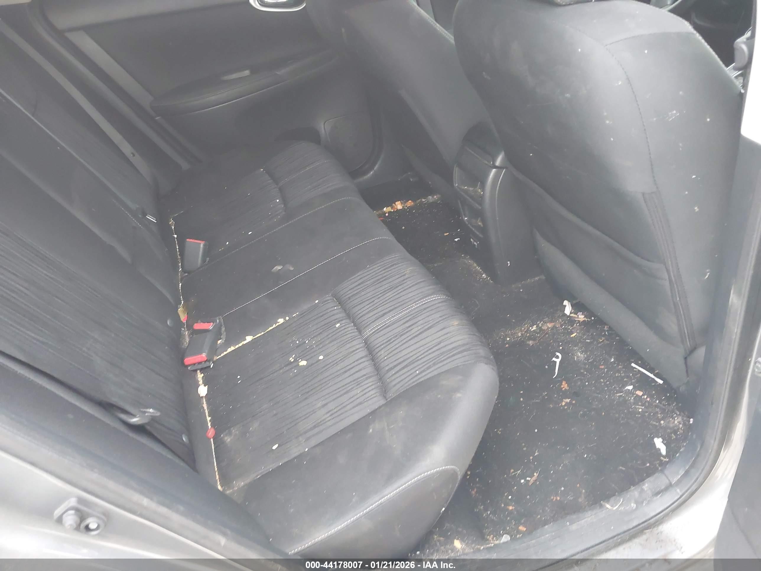 NISSAN SENTRA image 8