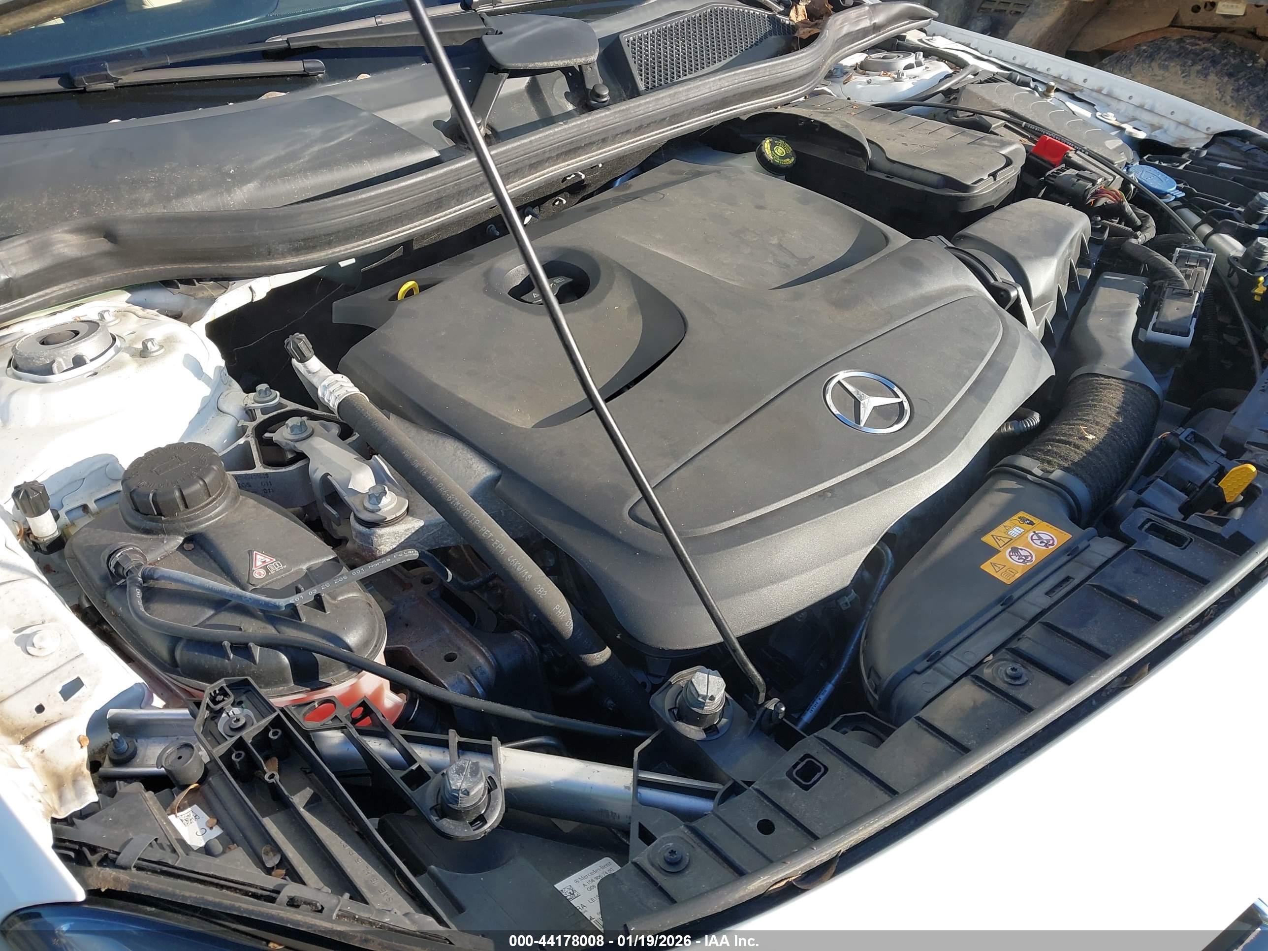 MERCEDES-BENZ GLA image 6