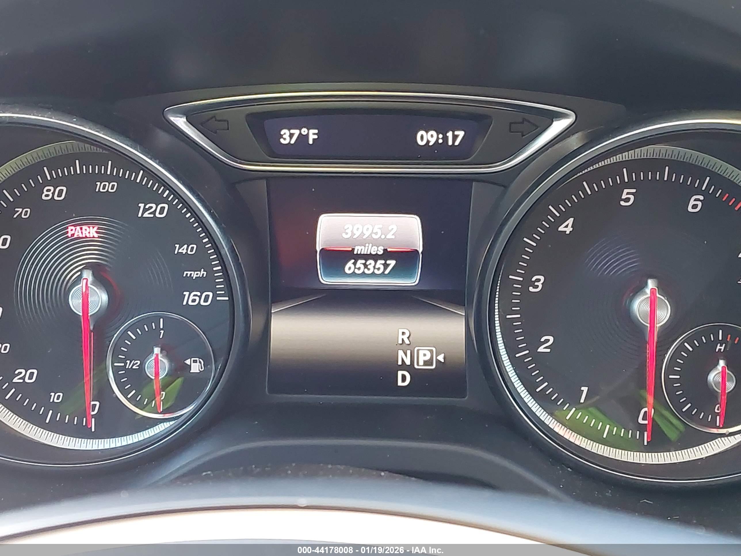 MERCEDES-BENZ GLA image 7