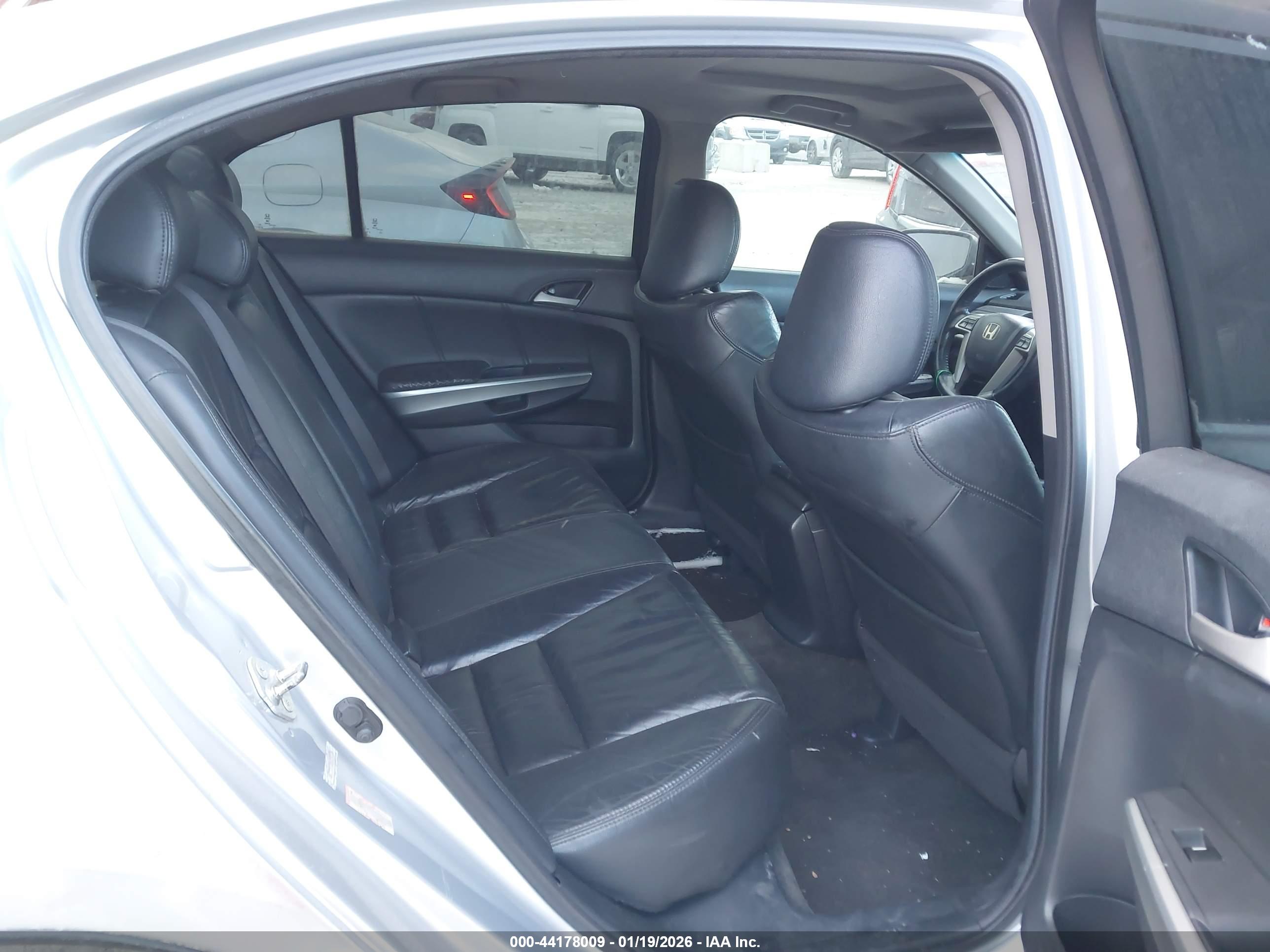 HONDA ACCORD image 8