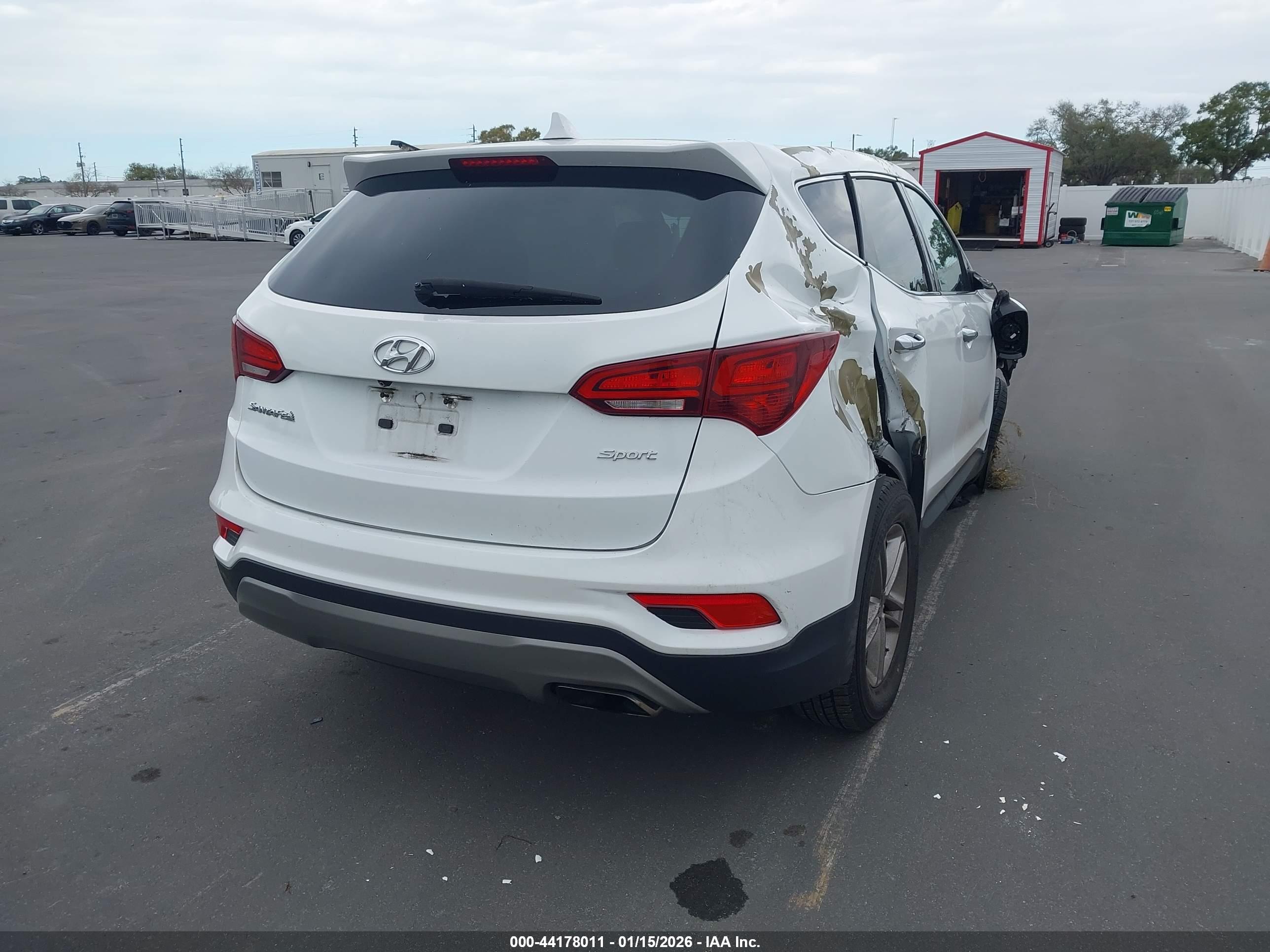 HYUNDAI SANTA image 4