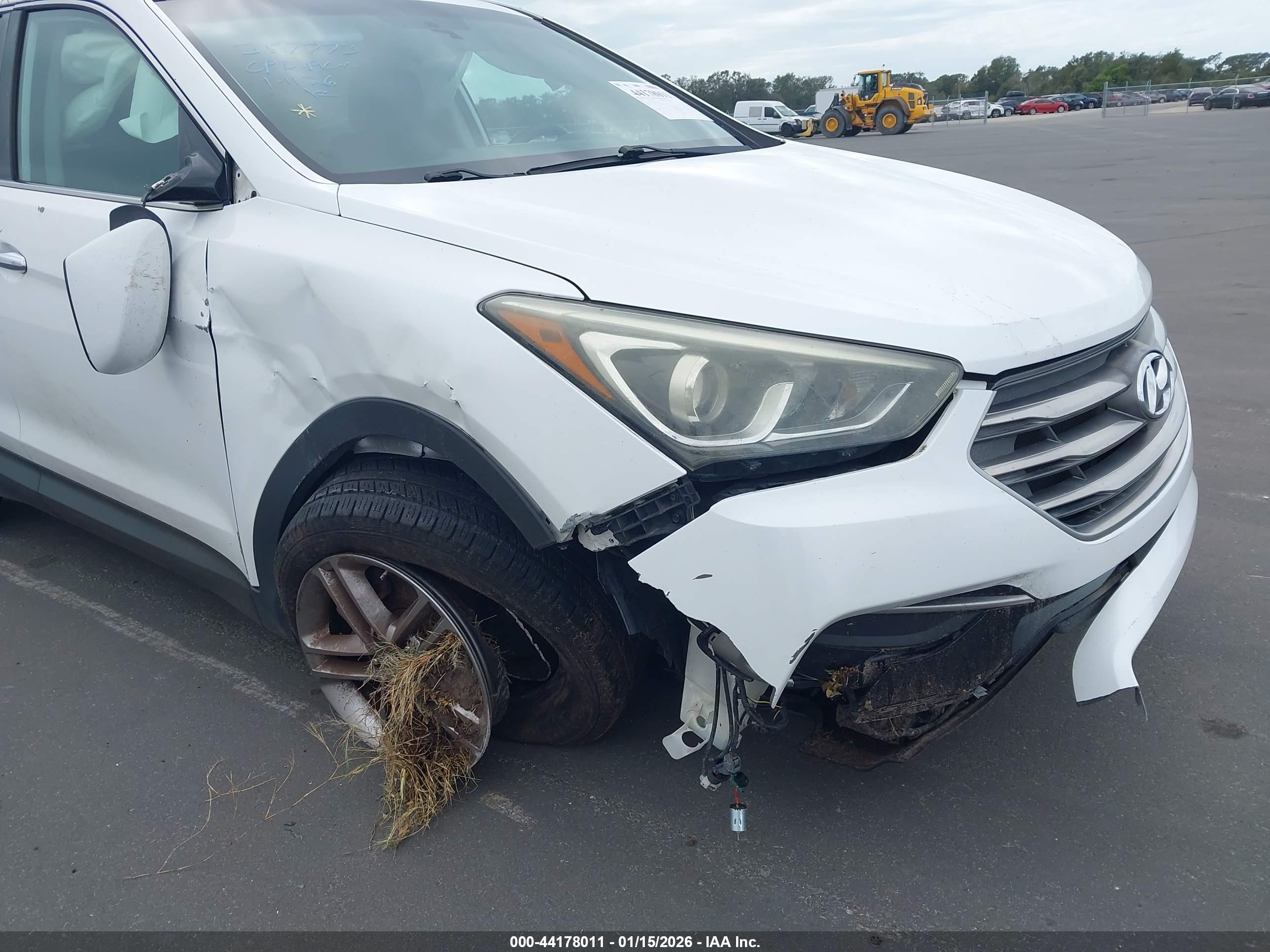 HYUNDAI SANTA image 6