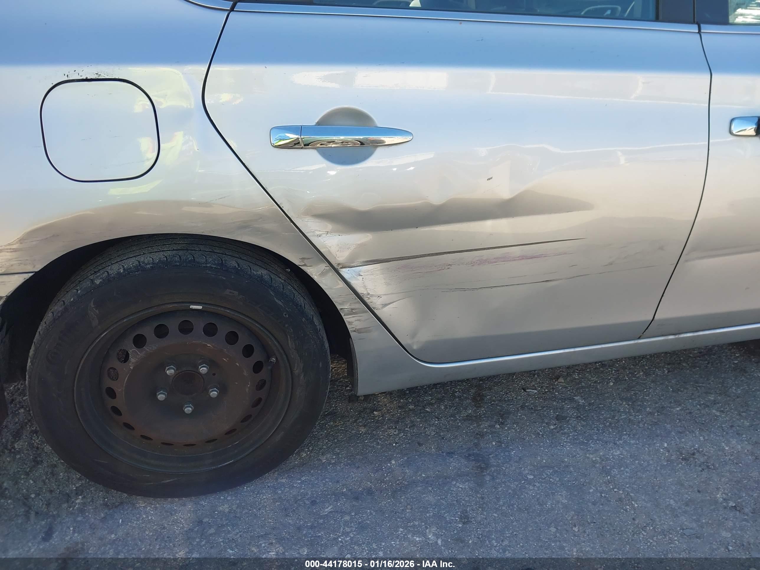 NISSAN SENTRA image 6