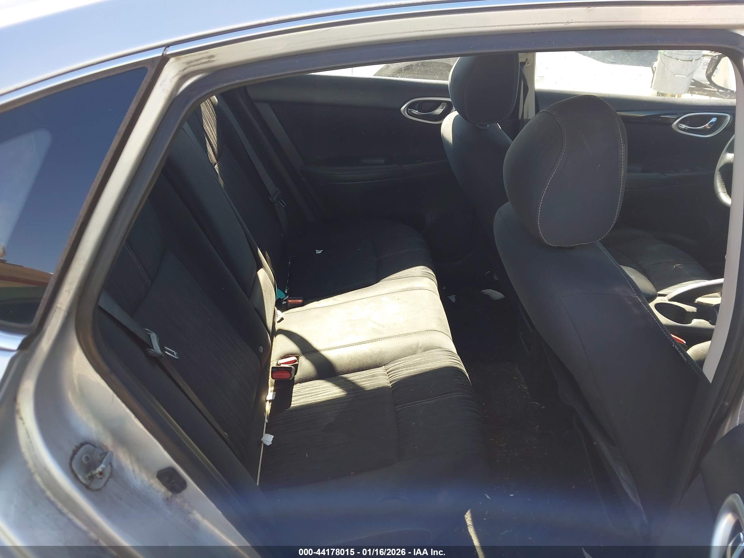 NISSAN SENTRA image 8