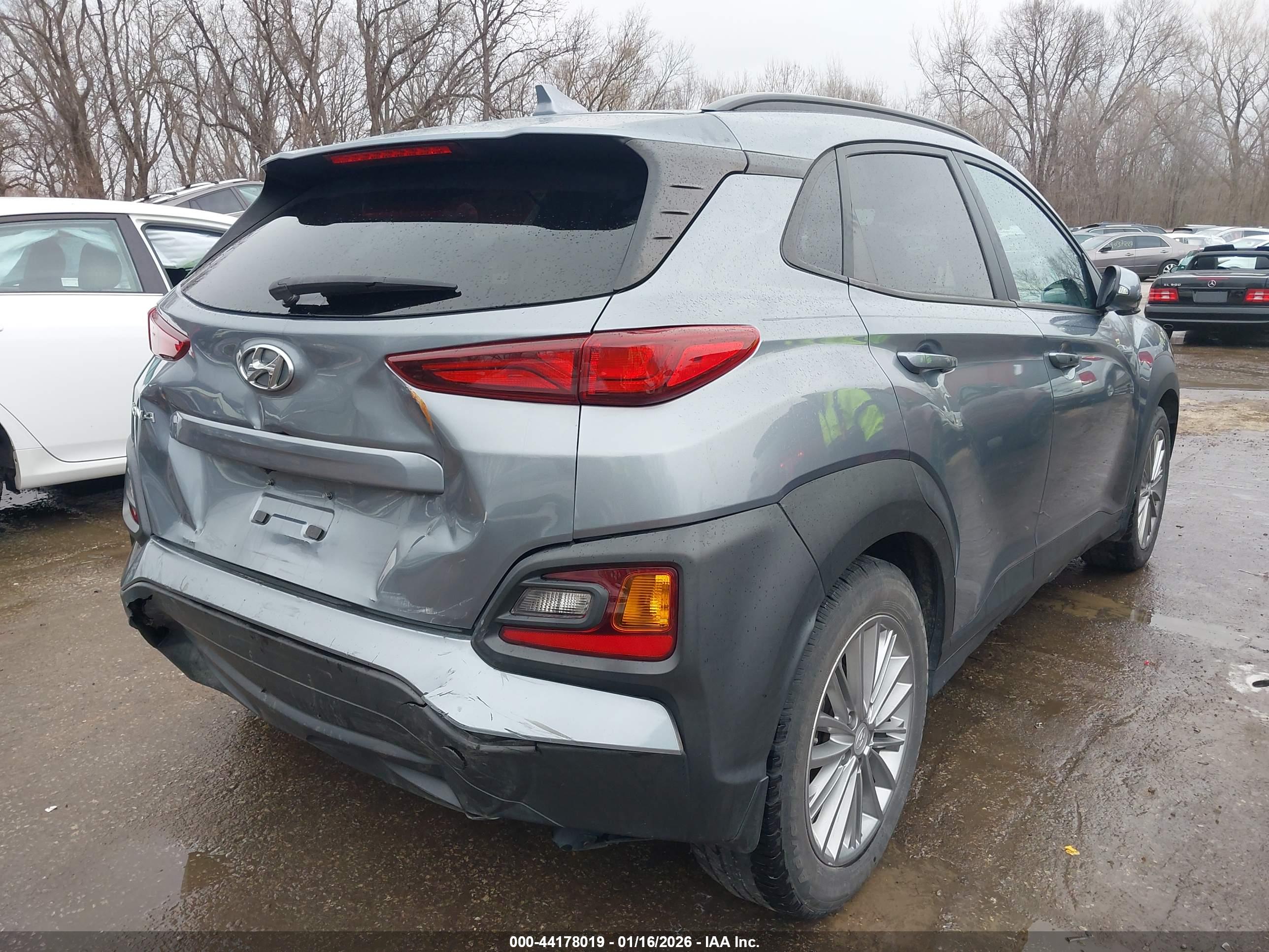 HYUNDAI KONA image 4
