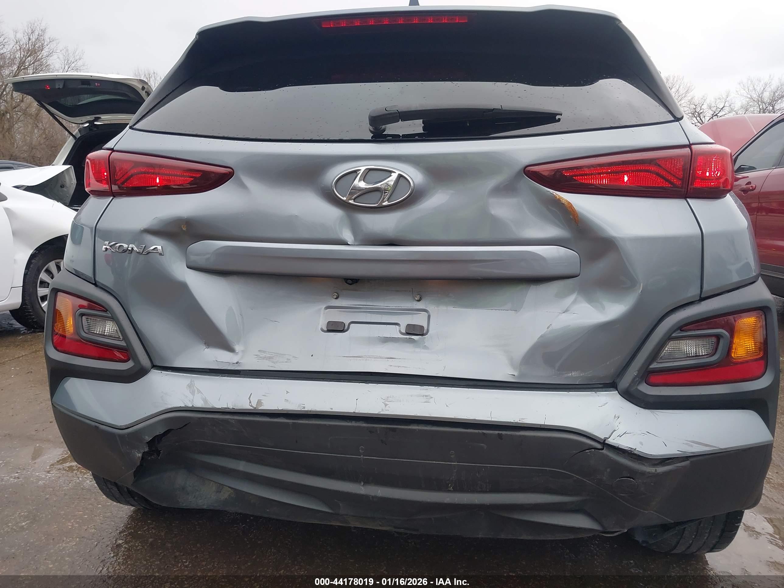 HYUNDAI KONA image 6