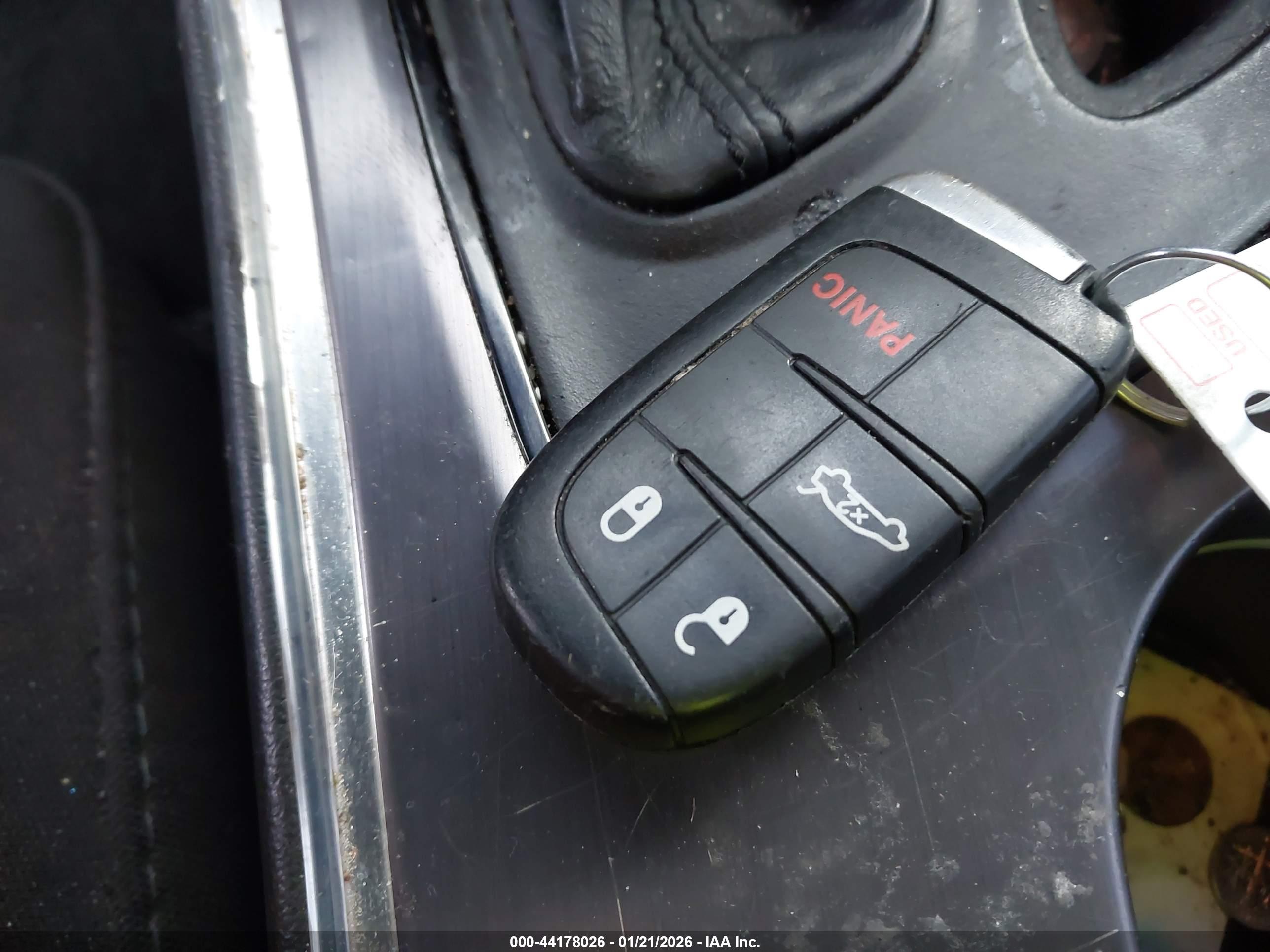 DODGE CHALLENGER image 11