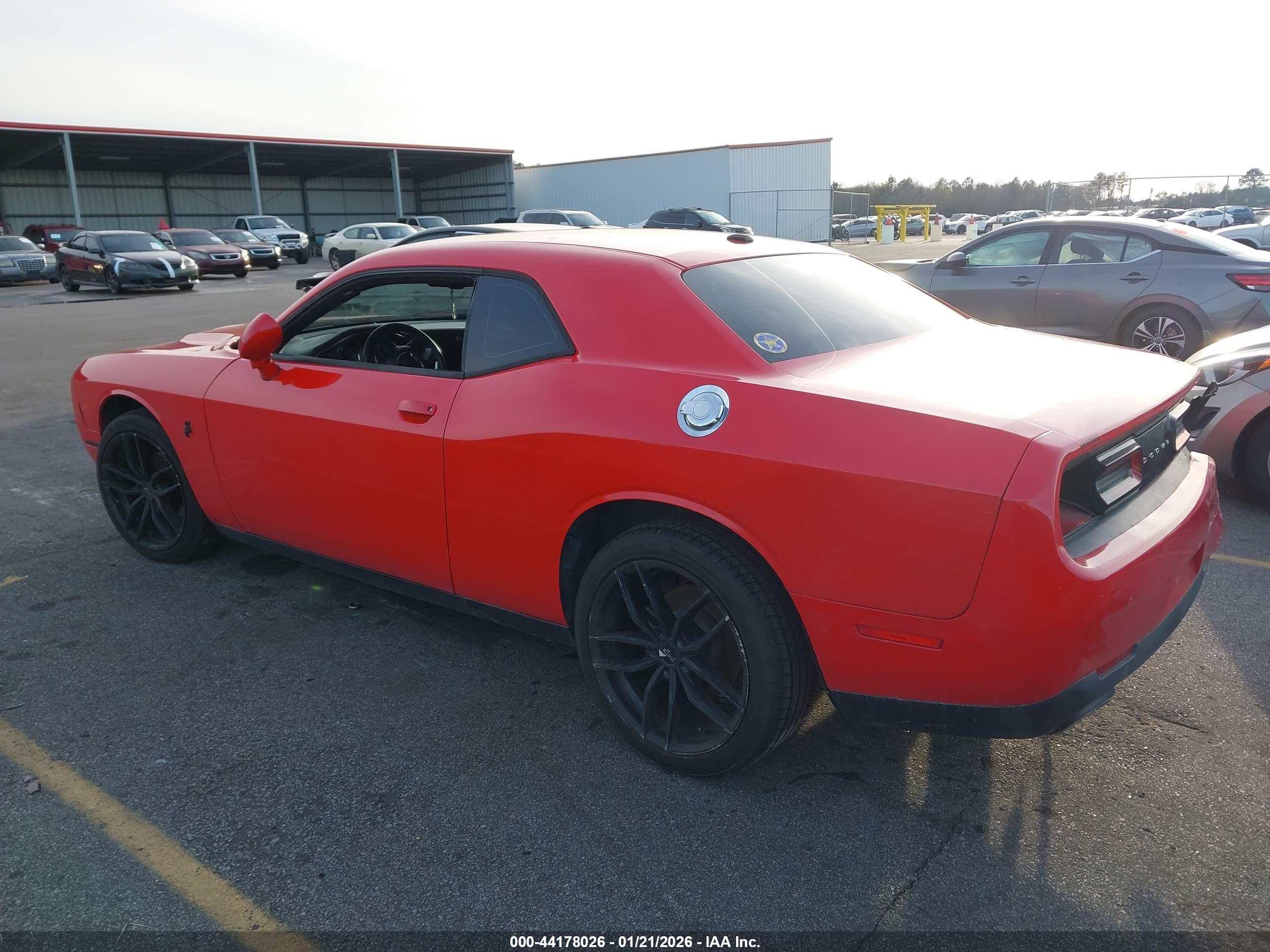 DODGE CHALLENGER image 3