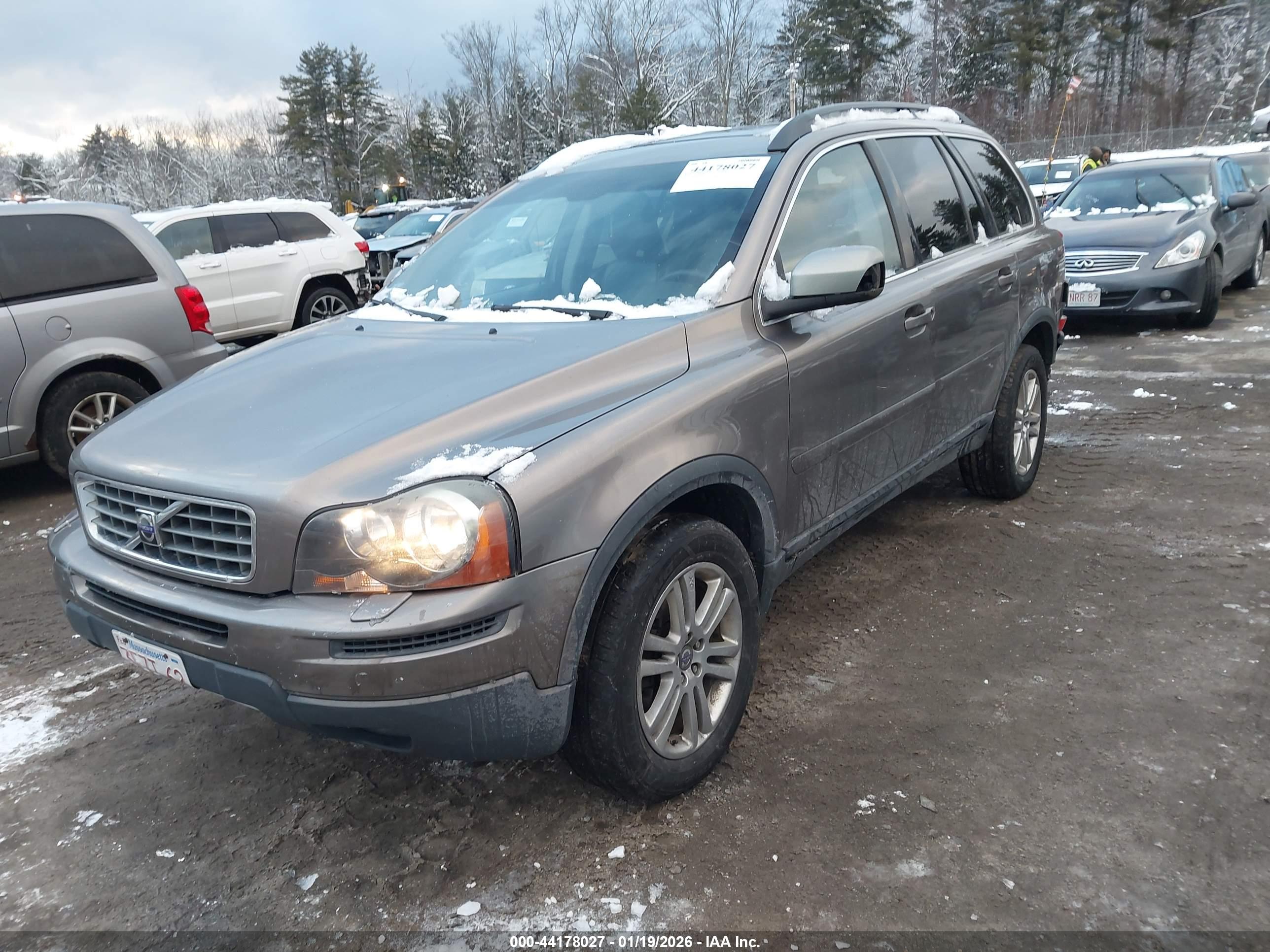 VOLVO XC90 image 2