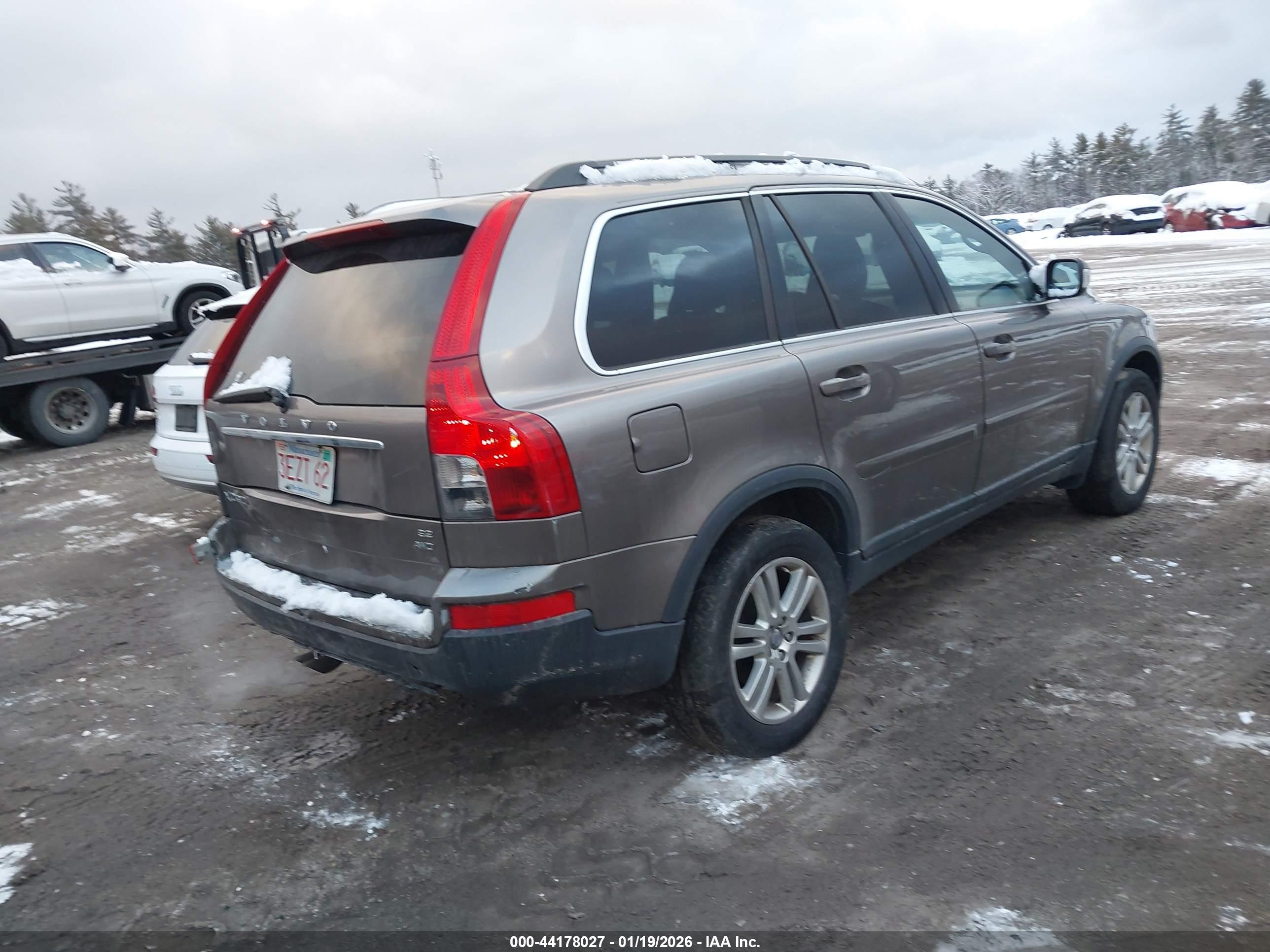 VOLVO XC90 image 4