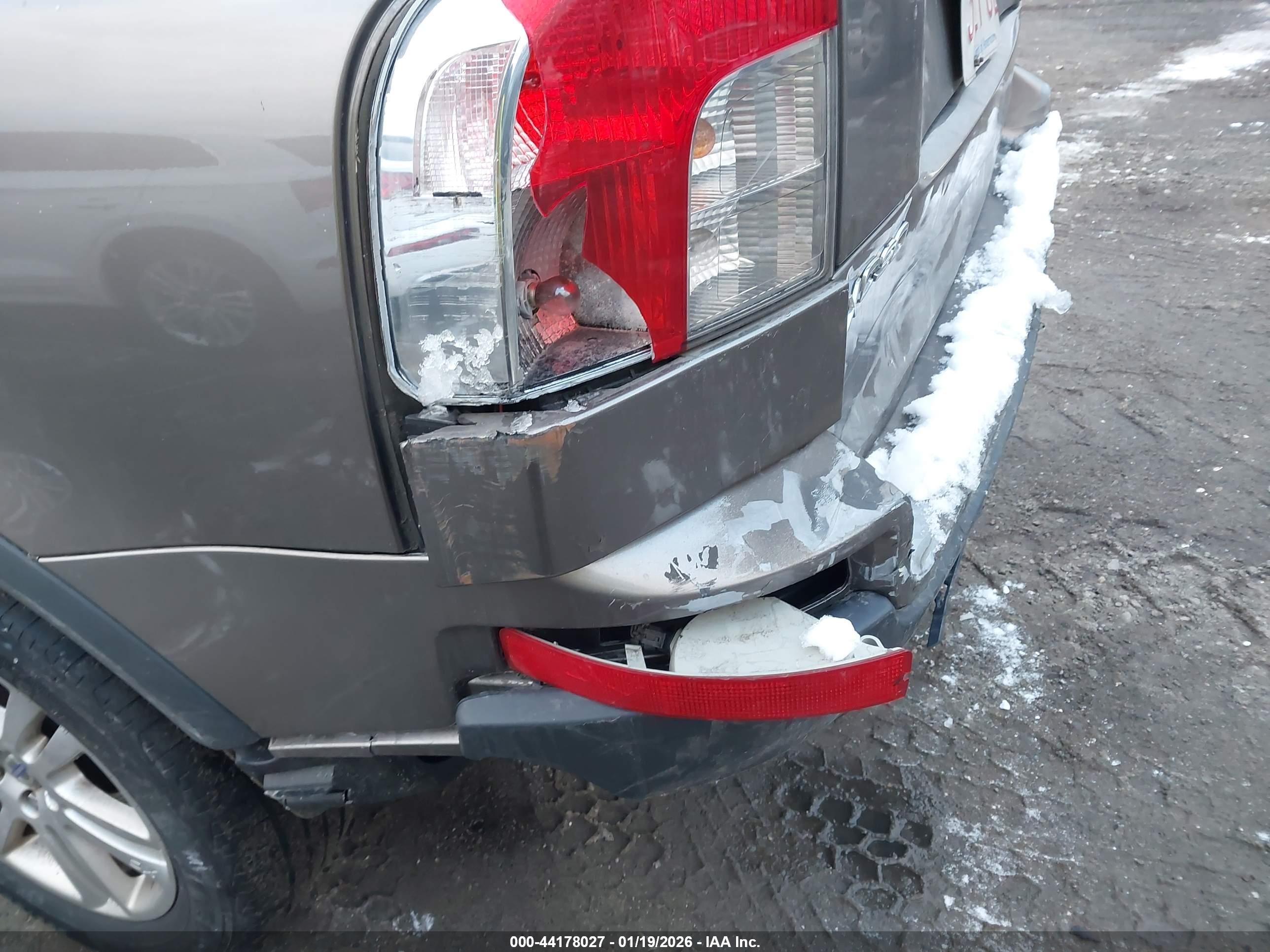 VOLVO XC90 image 6