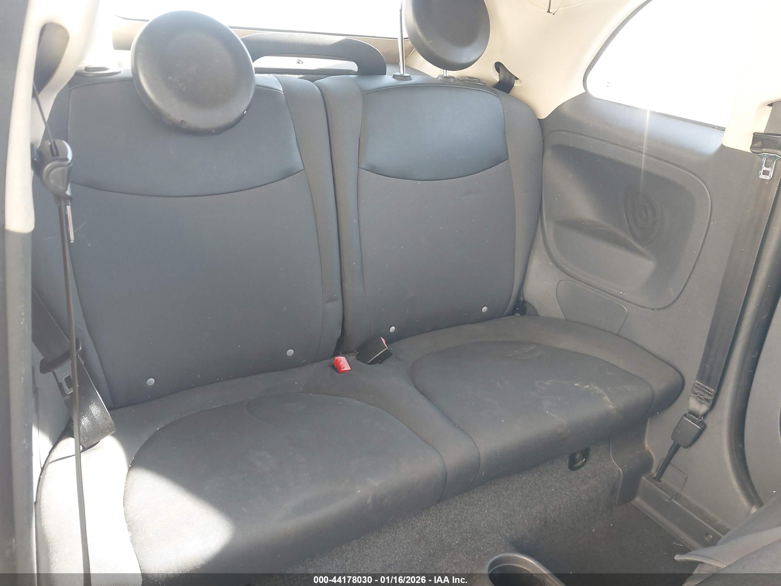 FIAT 500C image 8