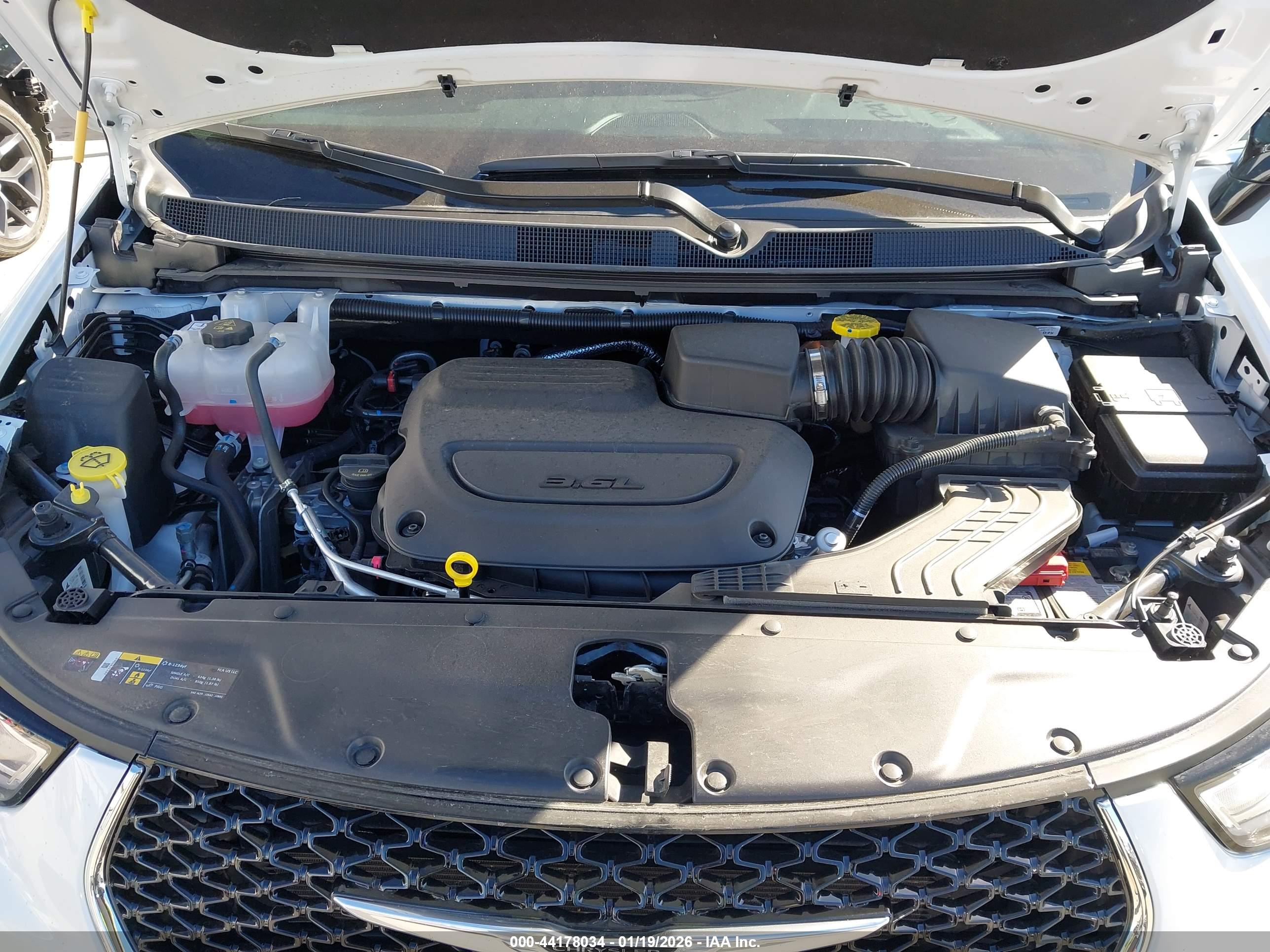 CHRYSLER PACIFICA image 10