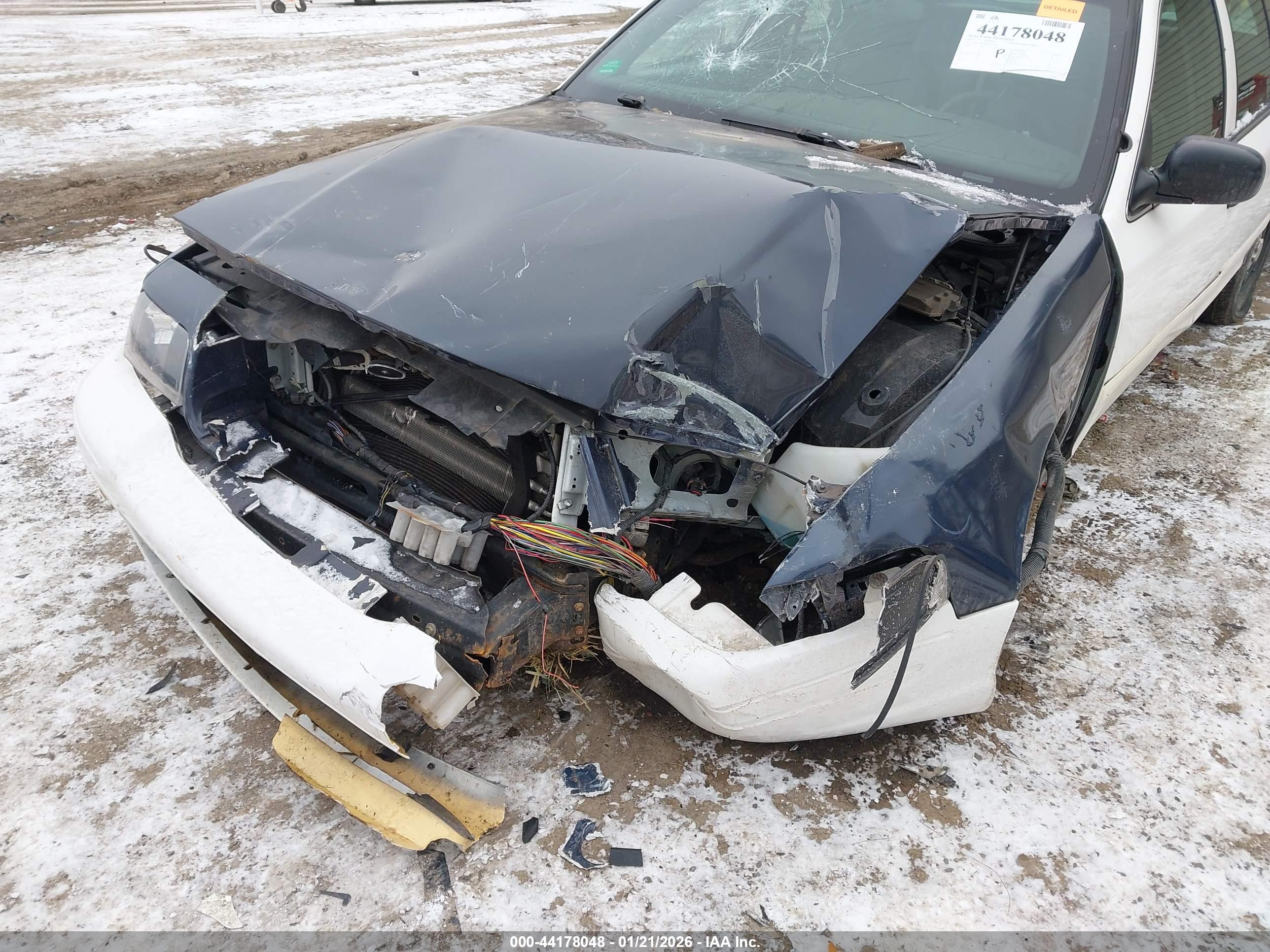 FORD CROWN image 6