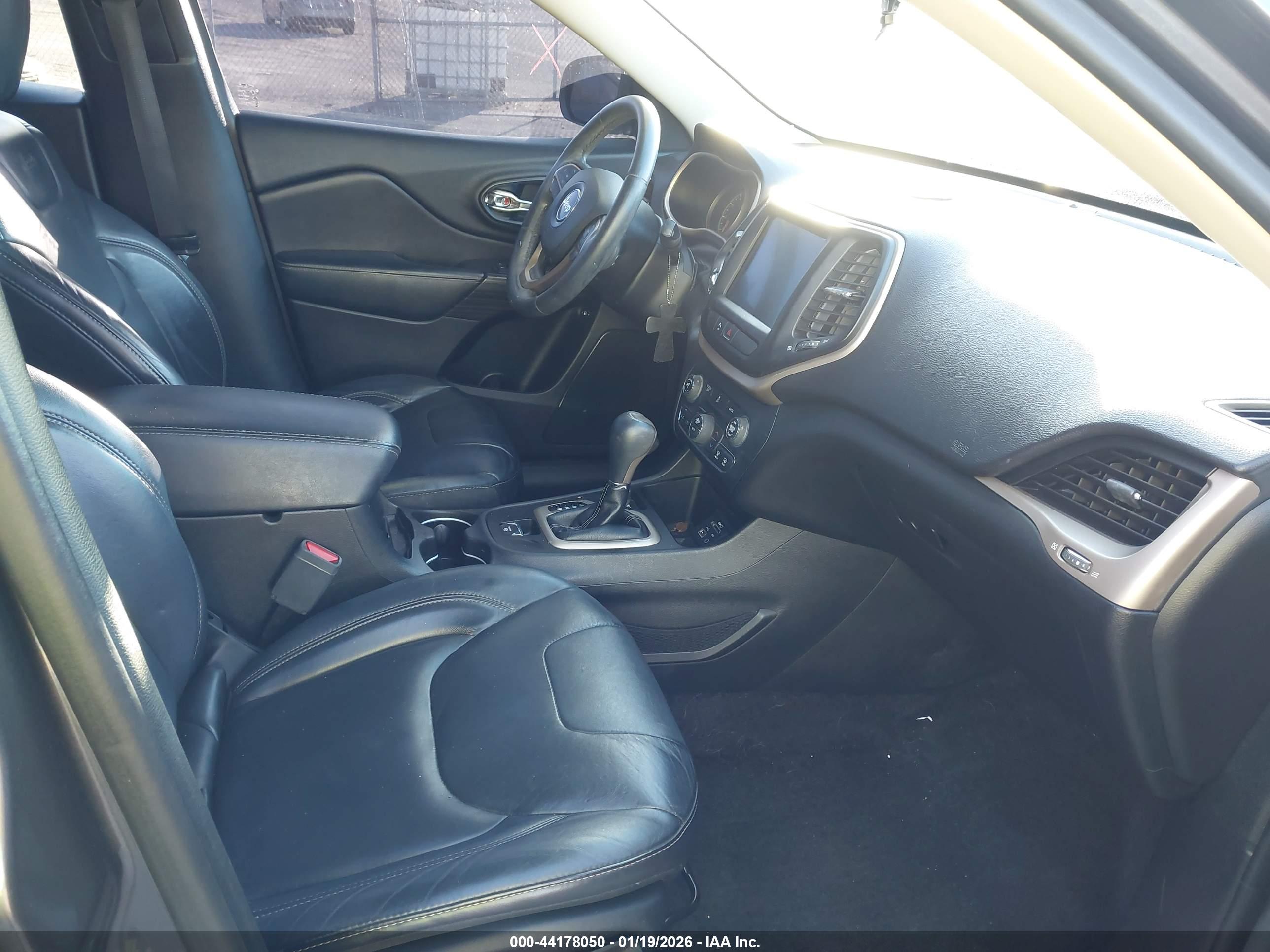 JEEP CHEROKEE image 5