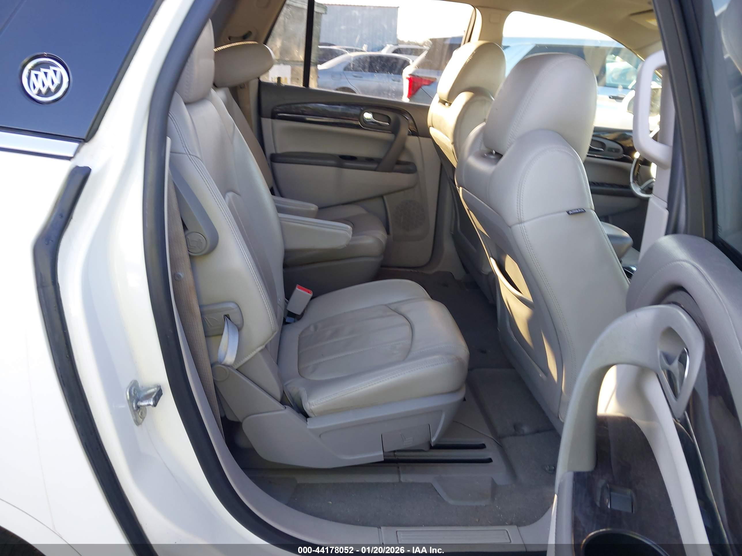 BUICK ENCLAVE image 8
