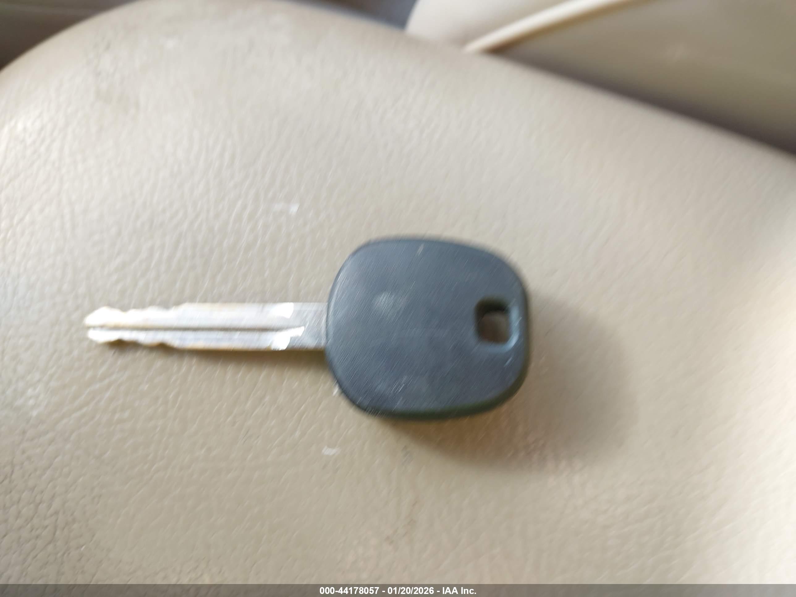 TOYOTA RAV4 image 11