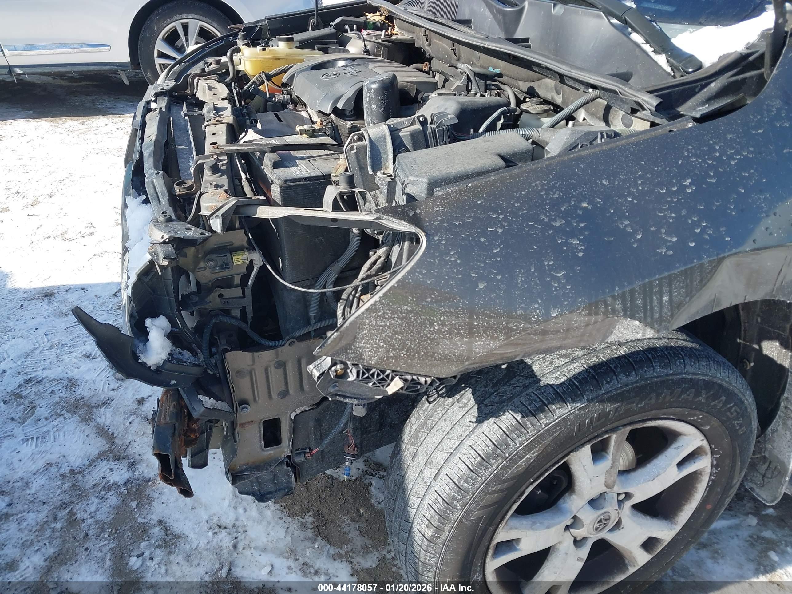 TOYOTA RAV4 image 6