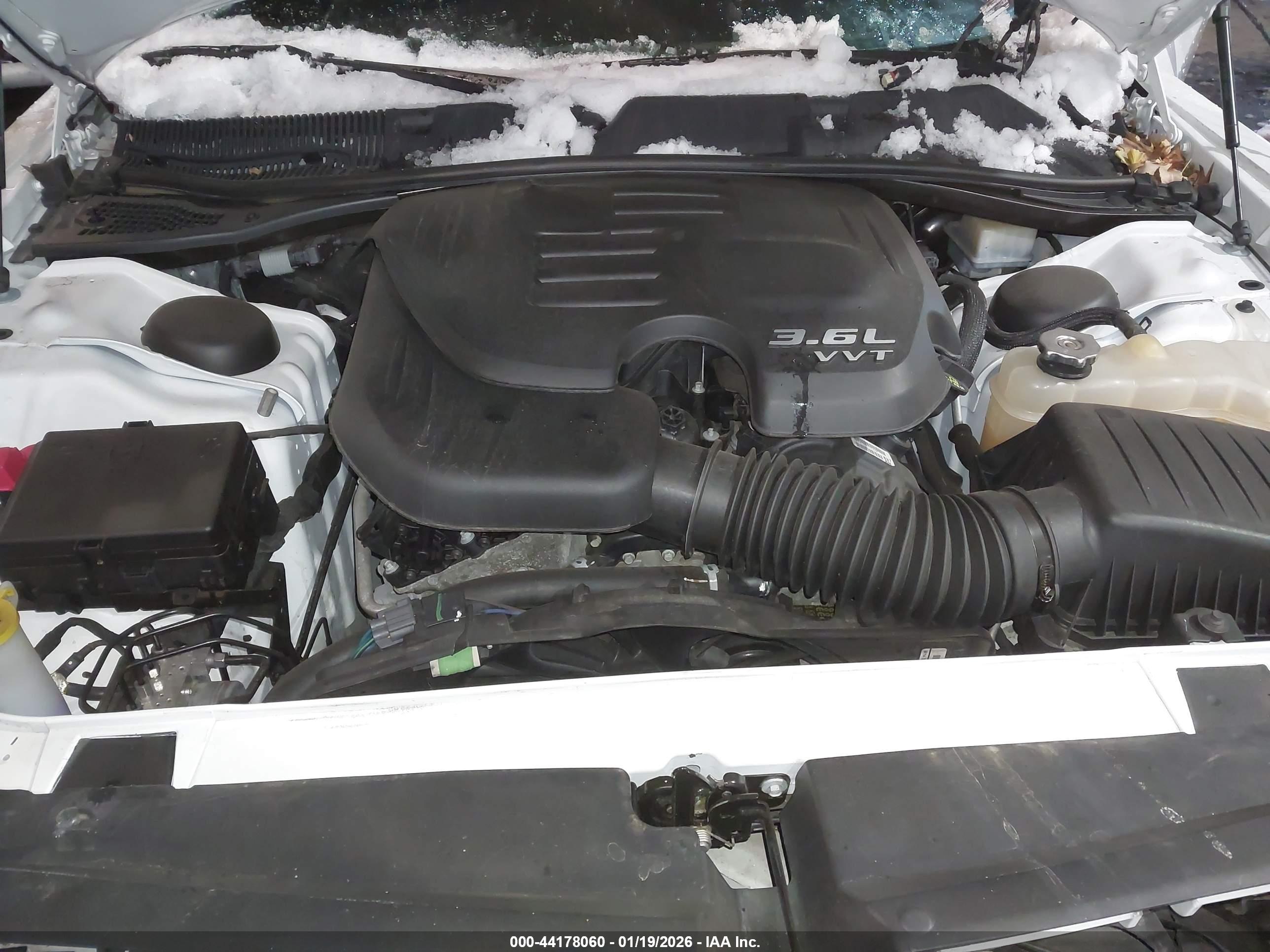 DODGE CHALLENGER image 10