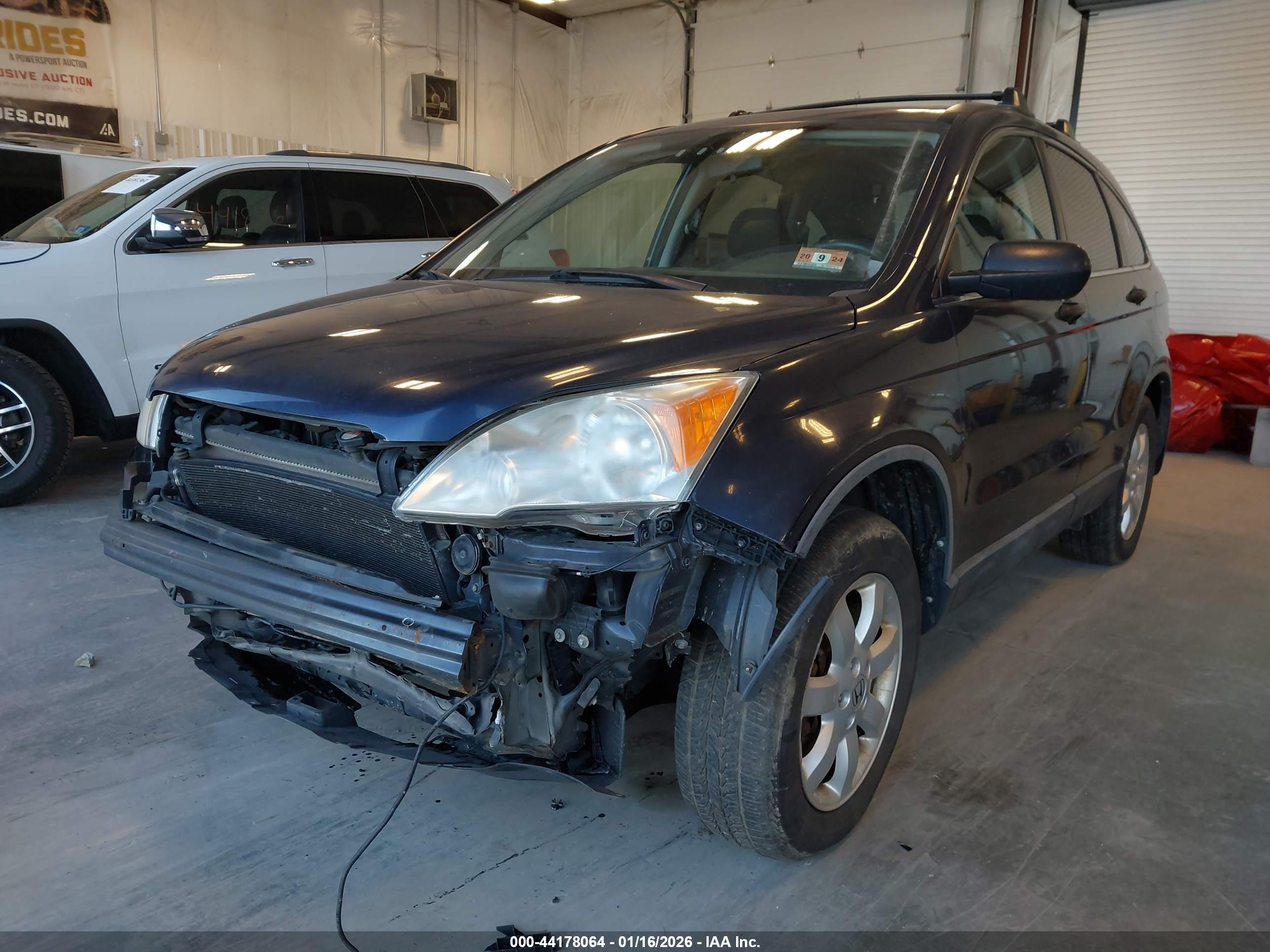 HONDA CR-V image 2