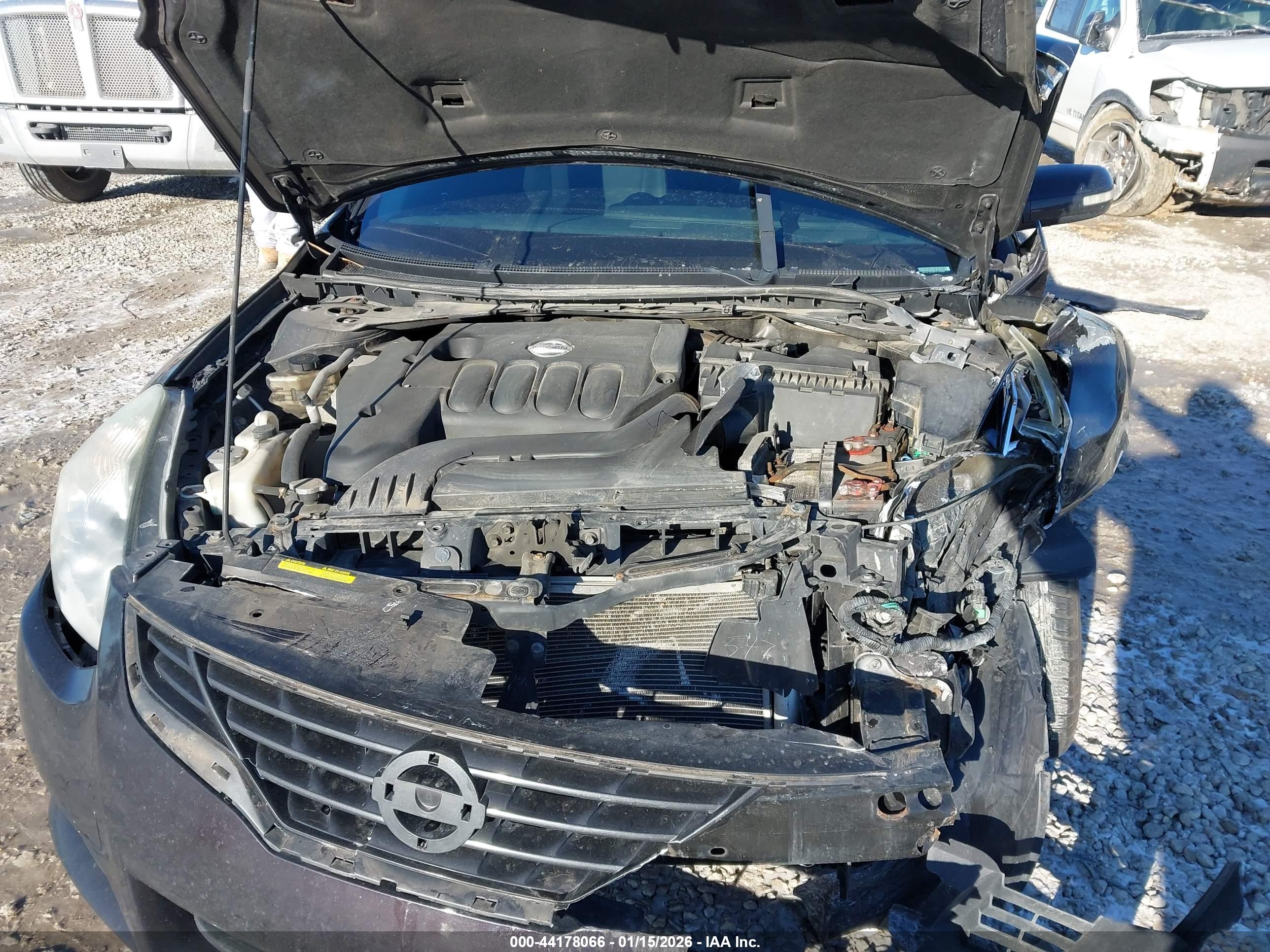 NISSAN ALTIMA image 10
