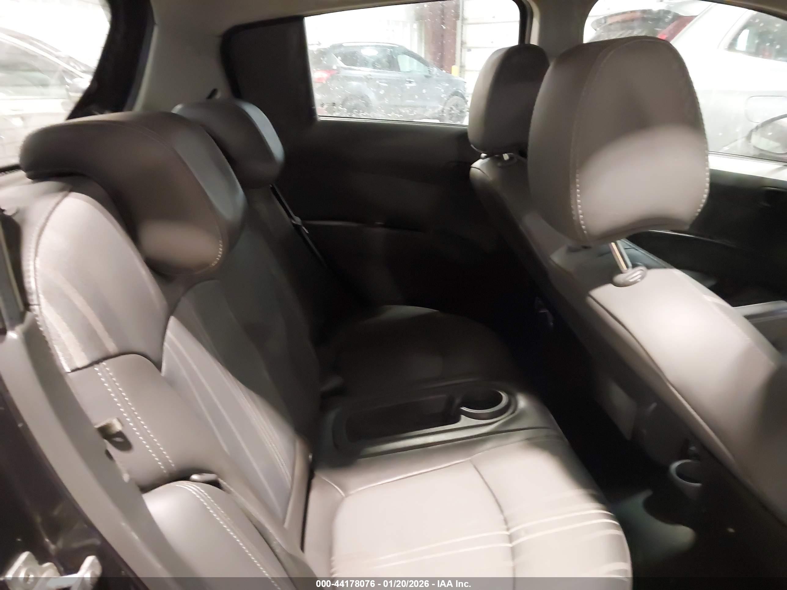CHEVROLET SPARK image 8