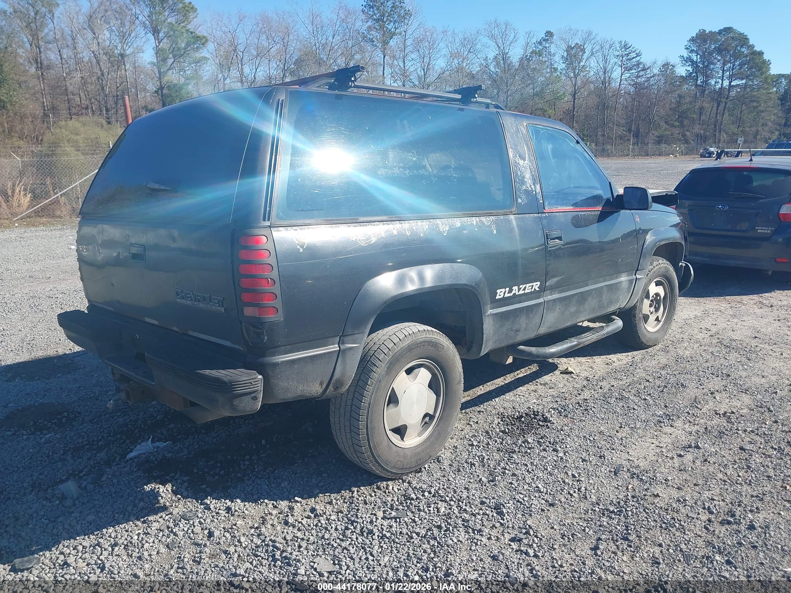 CHEVROLET BLAZER image 4