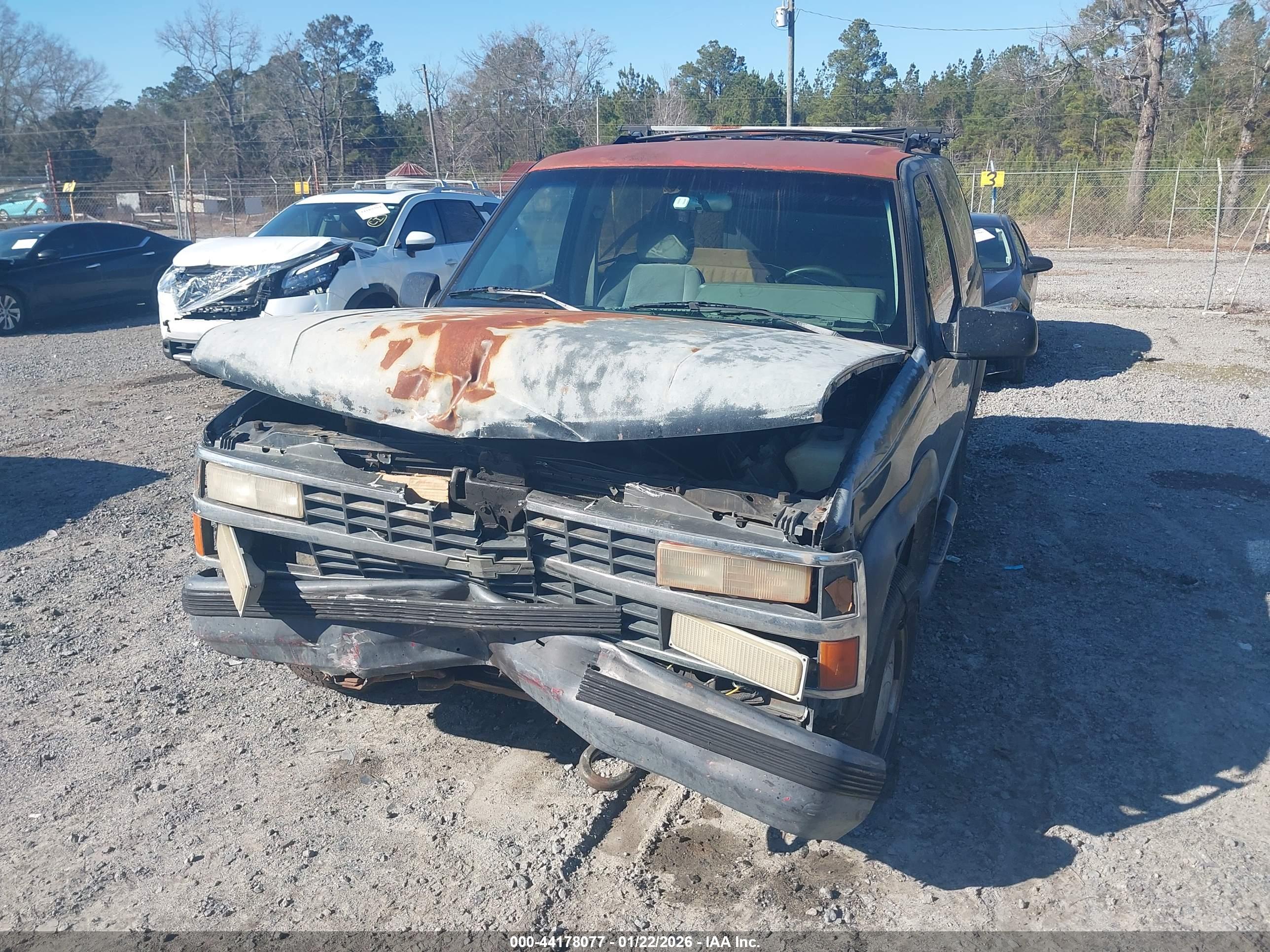 CHEVROLET BLAZER image 6